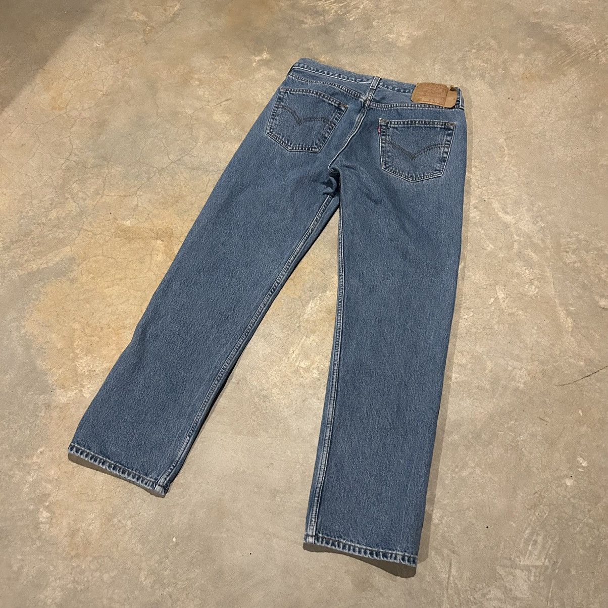 Levi's × Vintage Essential Vintage 90s Levi’s 501 Medium Wash Jeans Size US 31 - 2 Thumbnail