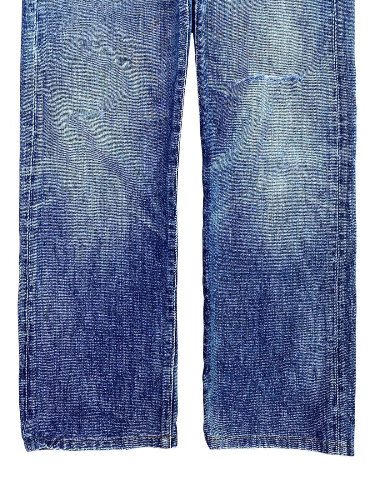 Levi's Vintage Levi’s 501 Faded Wash Whiskers Style Ripped Jeans Size US 32 / EU 48 - 9 Thumbnail