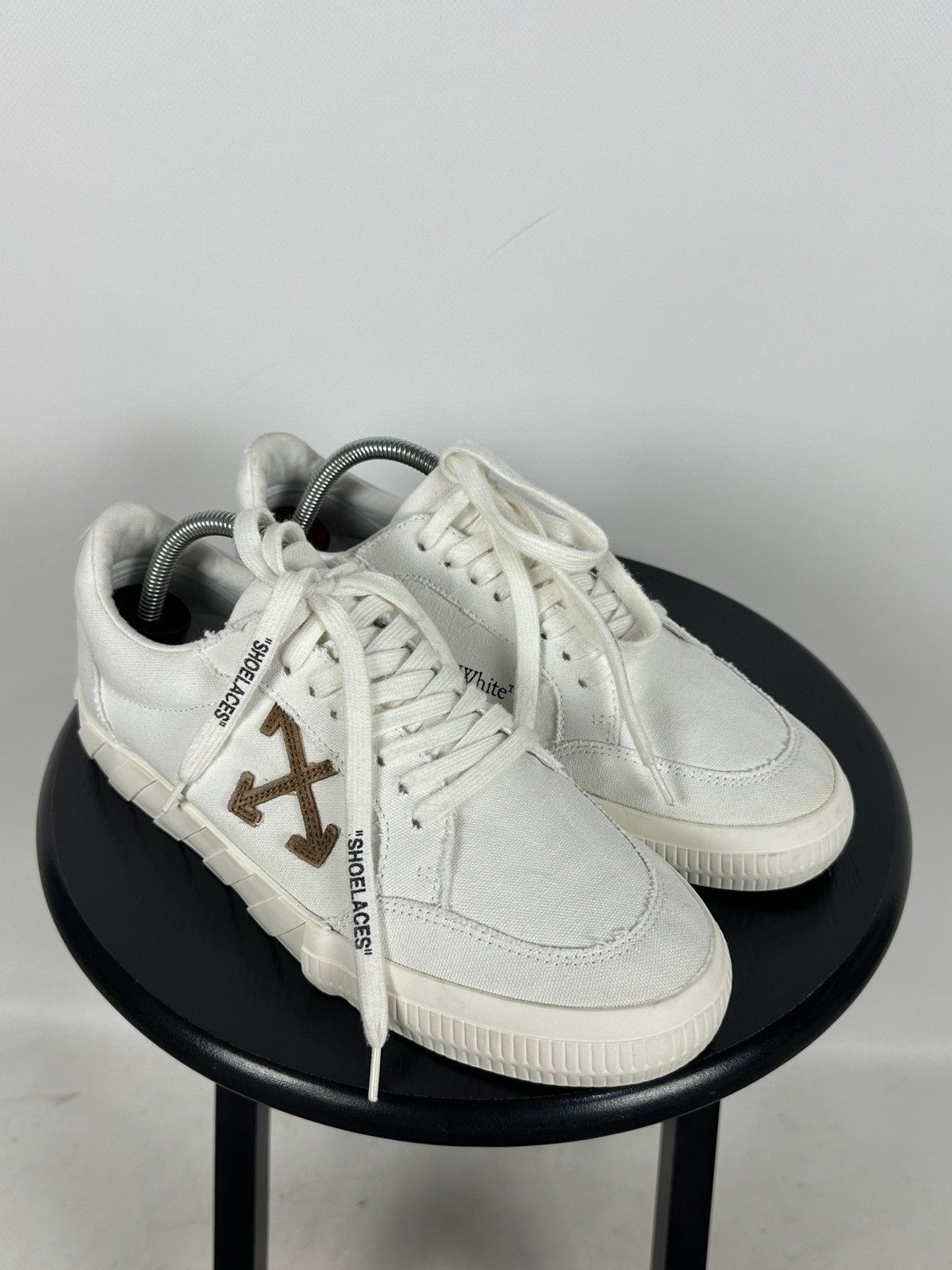 Off-White Off-White Vulcanized Virgil Abloh Low Top Sneakers Size US 9 / EU 42 - 7 Thumbnail