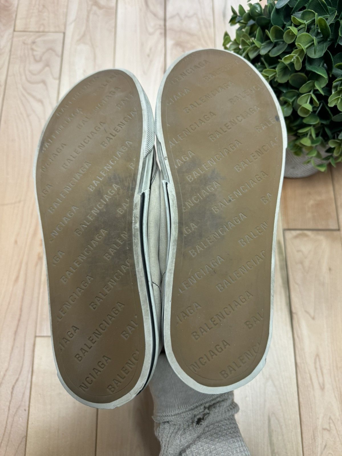 Balenciaga Balenciaga Pre-Distressed Tennis Shoes Size US 7 / EU 40 - 6 Thumbnail