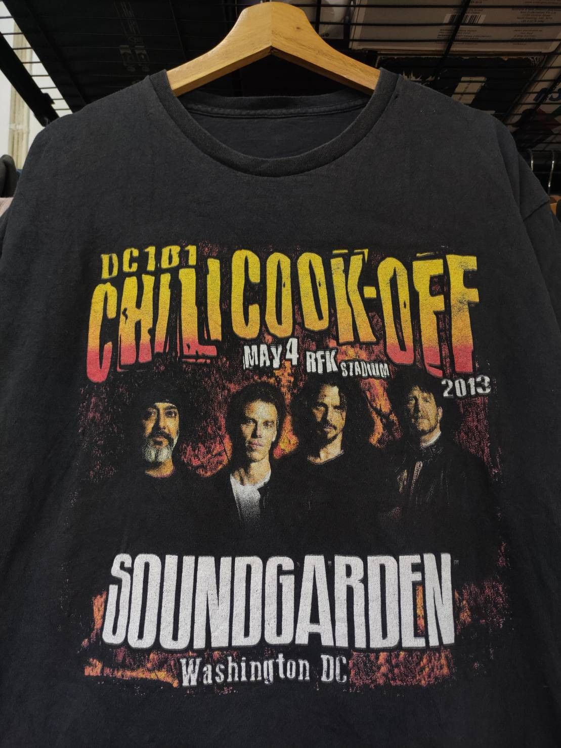 Band Tees Soundgarden " DC101 Chili Cook-Off " Promo Tour T-Shirt Size US XL / EU 56 / 4 - 1 Thumbnail