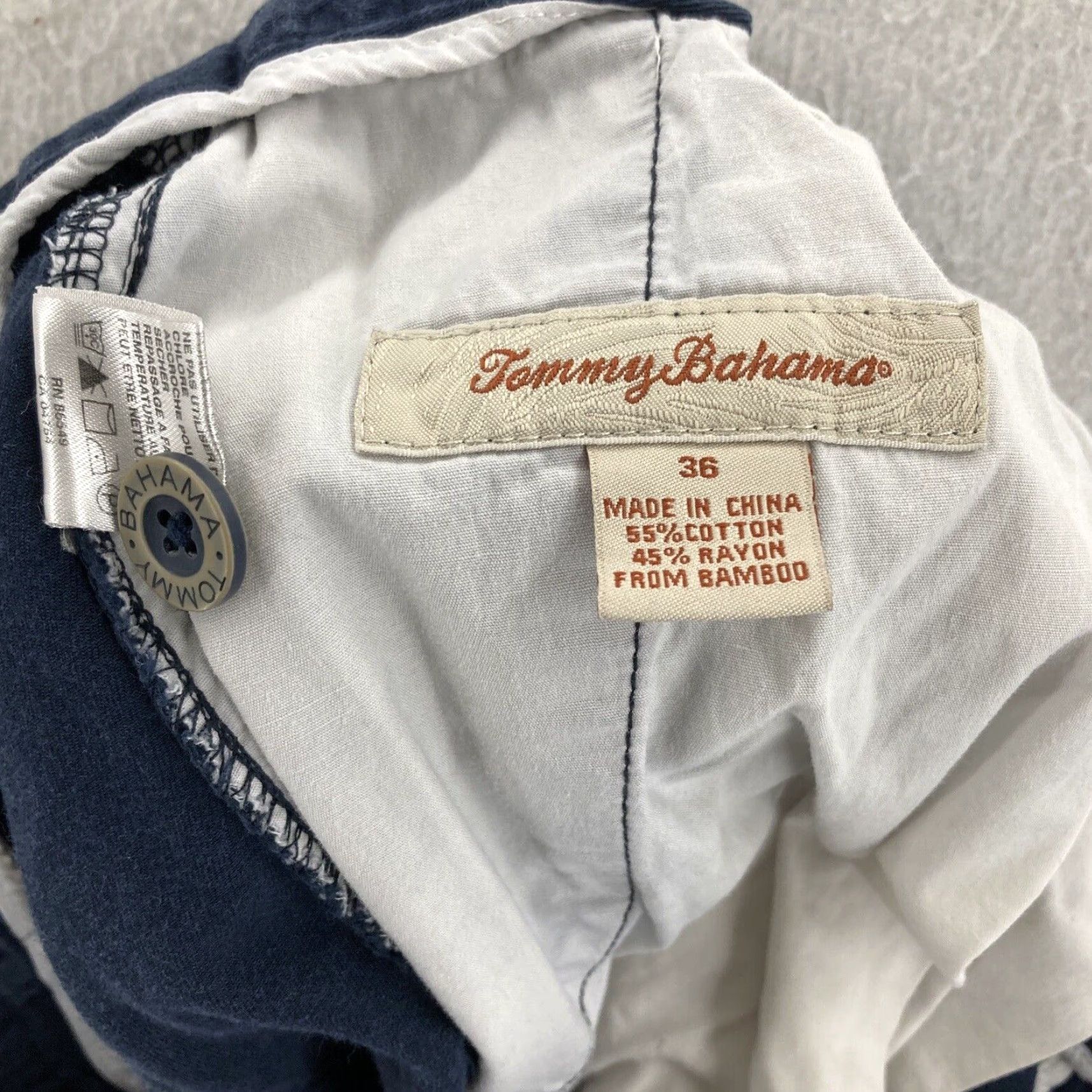 Tommy Bahama Tommy Bahama Shorts Mens 36 Chino Rayon Blend White Cotton Blend Flat Front Regular Rise 10-12in Inseam 9in Casual Outdoor" Size US 36 / EU 52 - 7 Thumbnail