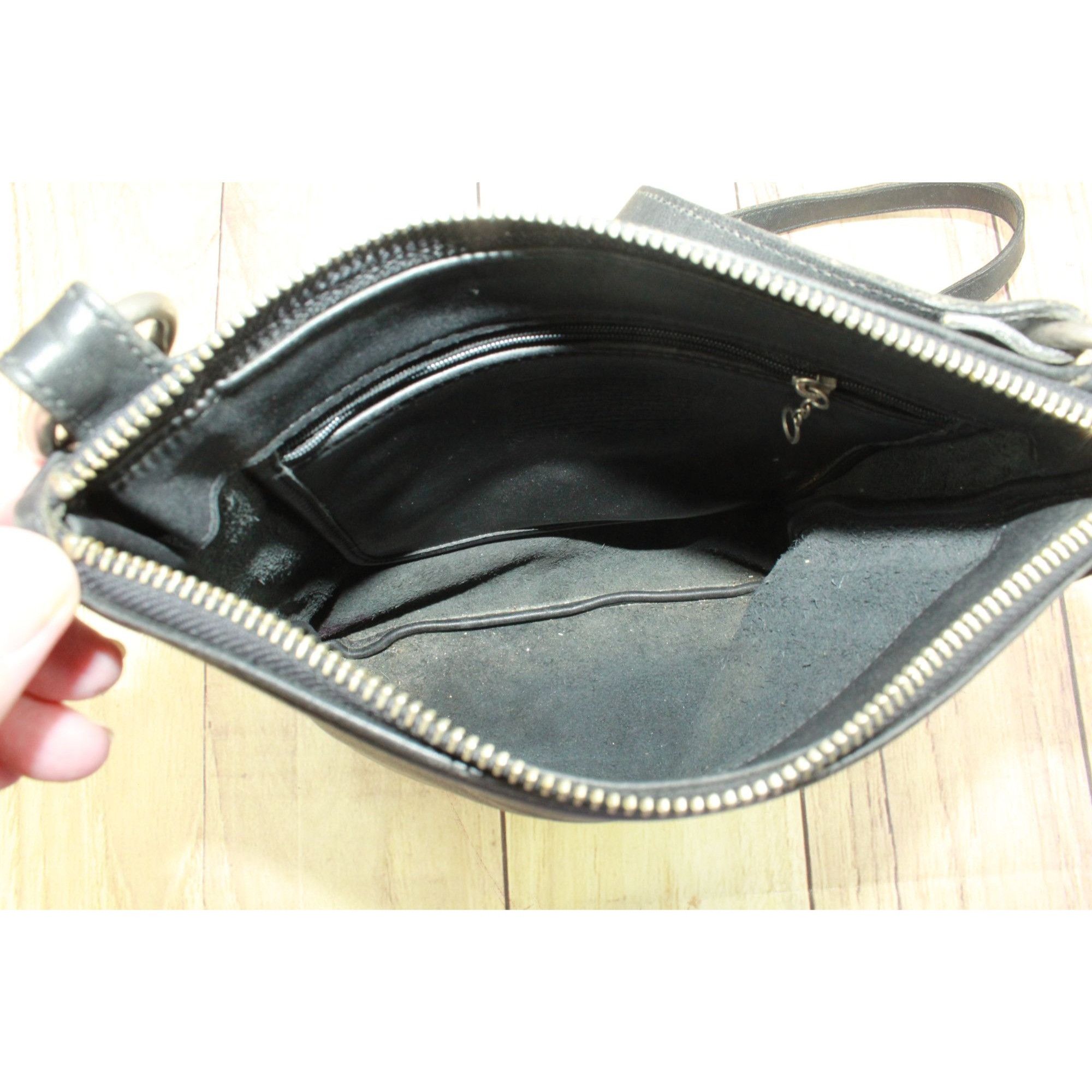 Coach Vintage 2000 Coach Black Leather Chelsea Crossbody Bag Size ONE SIZE - 10 Thumbnail