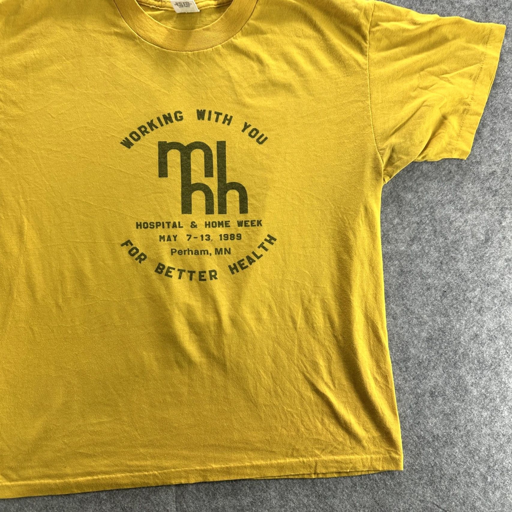 Vintage VINTAGE Hospital Home Week Shirt Mens Large Yellow Working With You Health 1989 80s Size US L / EU 52-54 / 3 - 3 Thumbnail