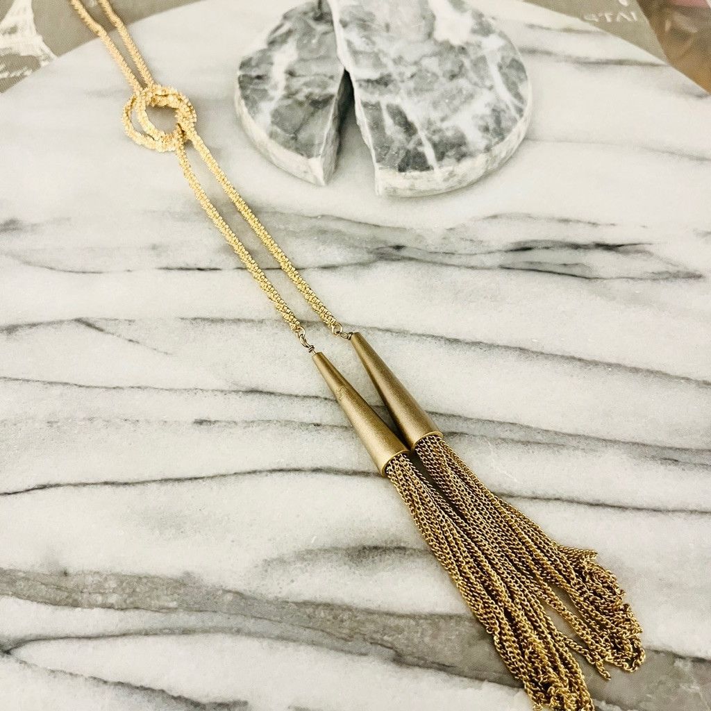 Vintage Vintage Textured Gold Toned Chain Necklace Knot Tassel Size ONE SIZE - 6 Thumbnail