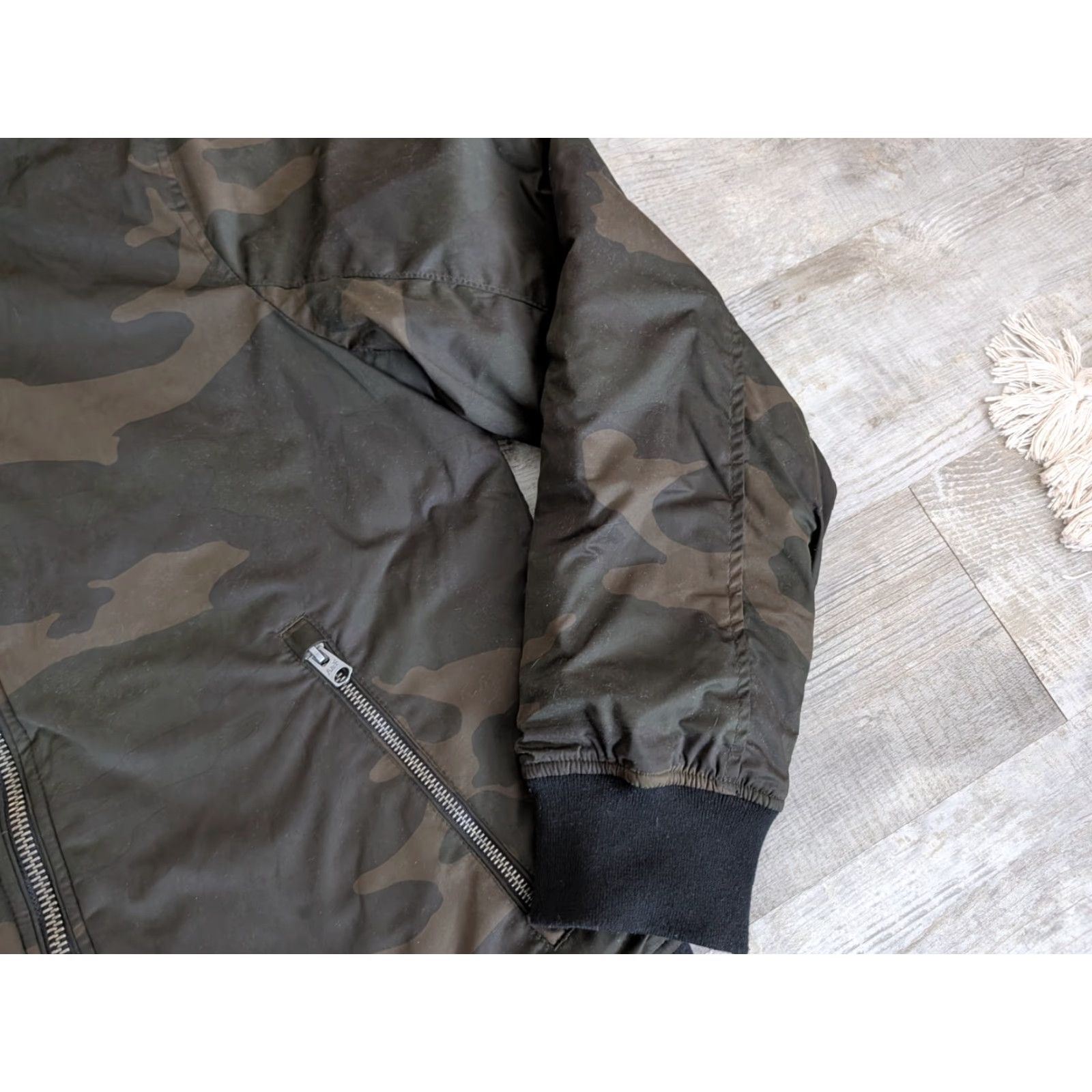 Abercrombie & Fitch Abercrombie & Fitch Baseball Bomber Camo Jacket Reversible Quilted Sz M Mens EUC Size US M / EU 48-50 / 2 - 3 Thumbnail