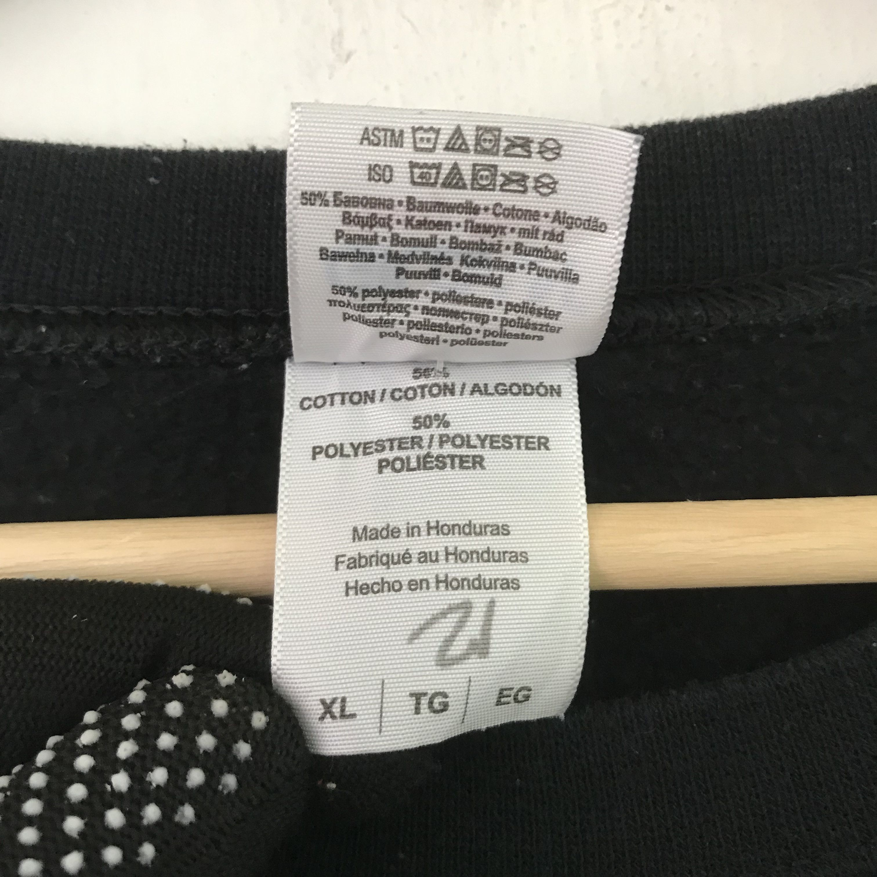 Boston Traders Vintage Y2K Boston Black Sweatshirt - 125 Size US XL / EU 56 / 4 - 11 Thumbnail