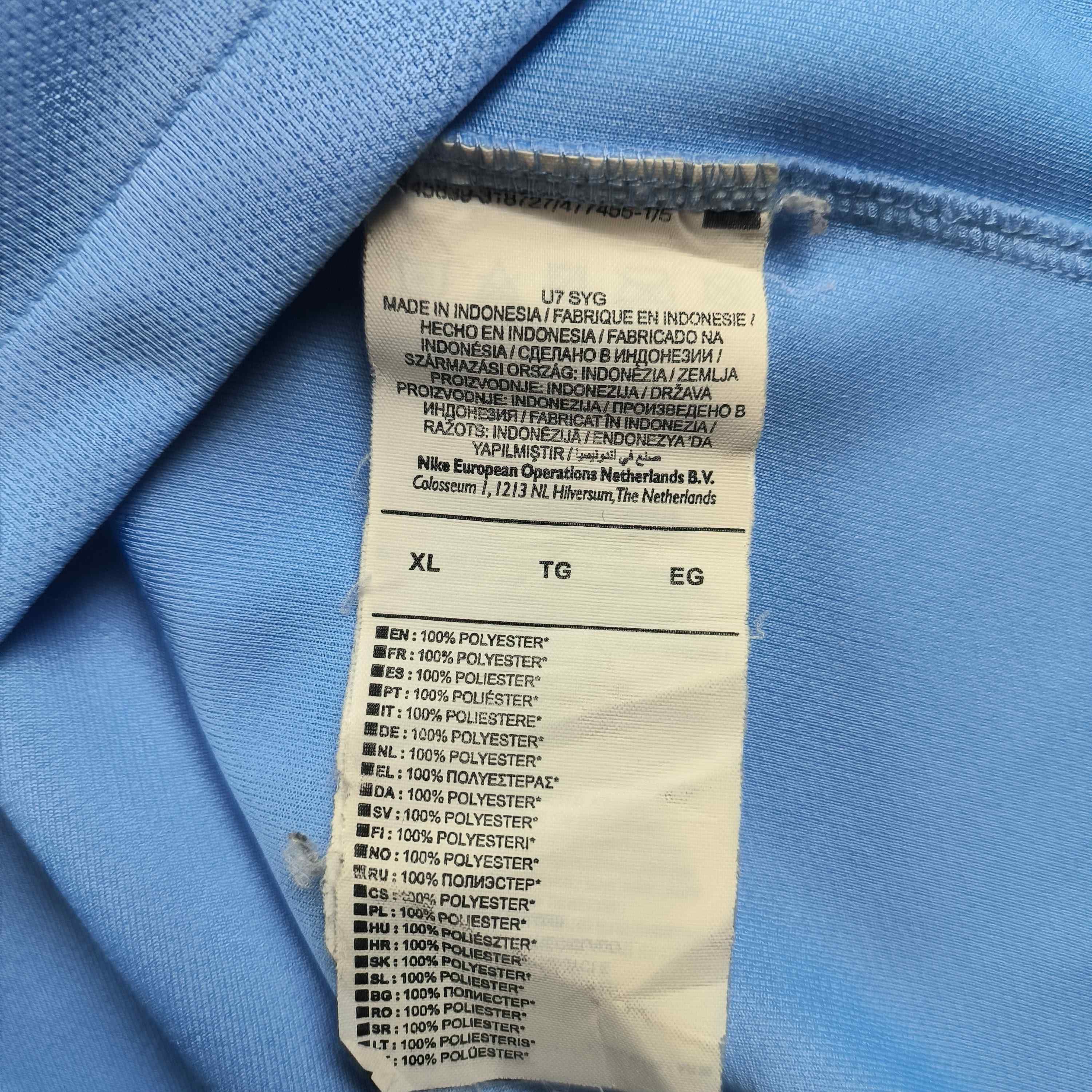 Nike Manchester City 17-18 home UCL Kun Agüero football jersey XL Size US XL / EU 56 / 4 - 8 Thumbnail
