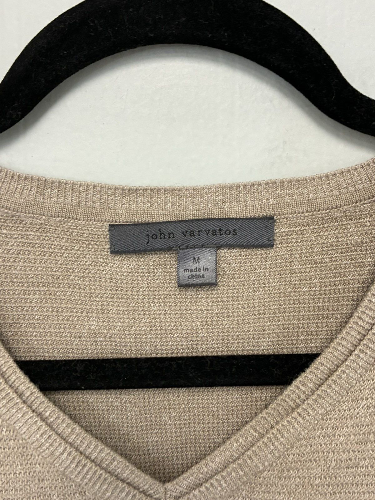 John Varvatos Linen Cotton V-Neck Sweater medium. Size US M / EU 48-50 / 2 - 6 Thumbnail