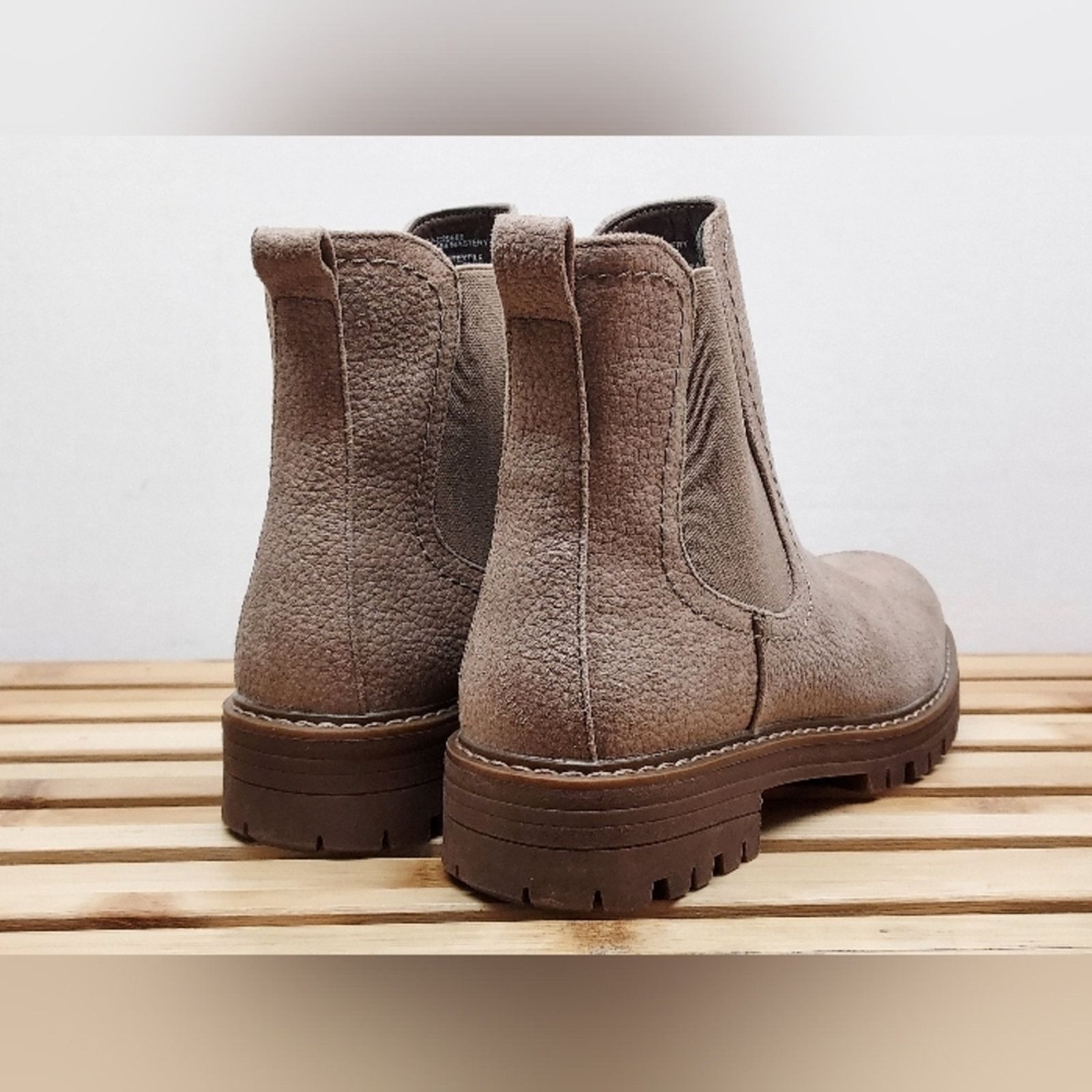 Other Cliffs by White Mountain Womens | Beige Ankle Boots Size 7.5 Size US 7.5 / IT 37.5 - 3 Thumbnail