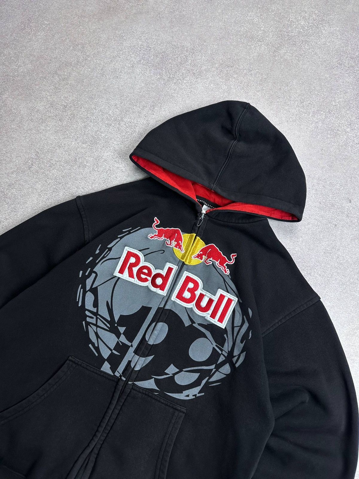 Red Bull Vintage Redbull Y2K Affliction Boxy Zip Hoodie Rare M Size US M / EU 48-50 / 2 - 3 Thumbnail
