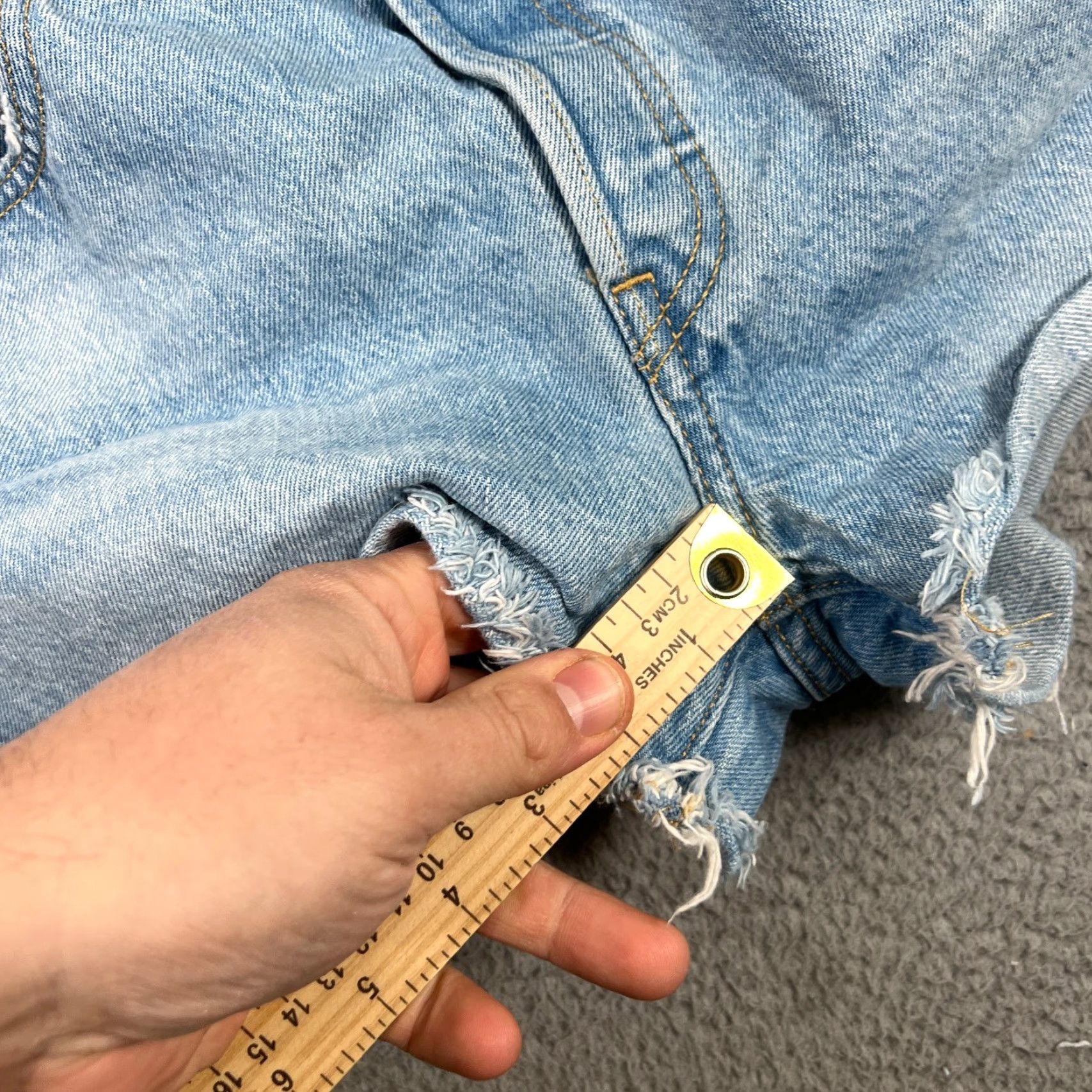 Levi's Levi's 501 Shorts Womens 29 Blue Distressed Button Fly Light Wash Denim 100% Cotton Casual Shorts 80s 90s Womens Size 29" - 3 Thumbnail