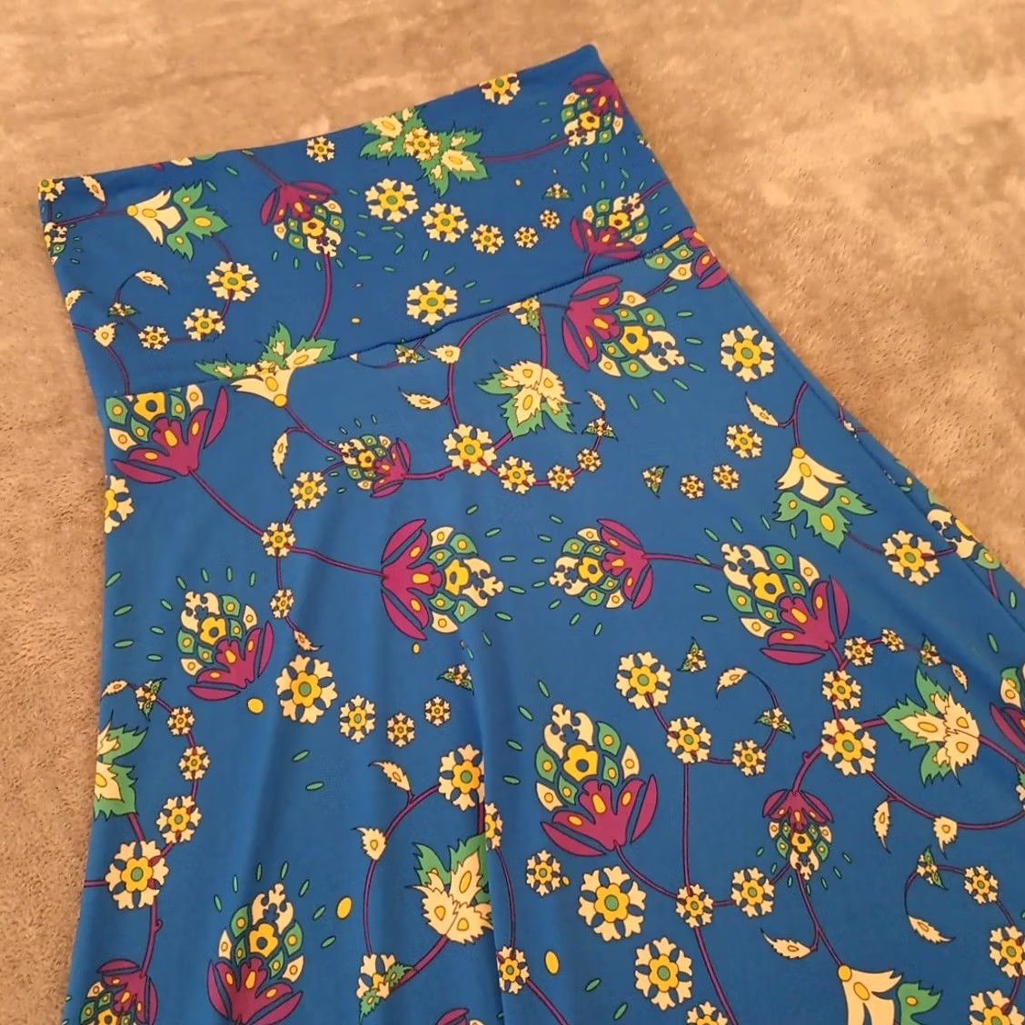 Vintage LuLaRoe Maxi Skirt XS Blue Floral Long Pull On Womens Regular Skirt Long Blue Floral Stretch Vintage No N/A Size 26" / US 2 / IT 38 - 6 Thumbnail