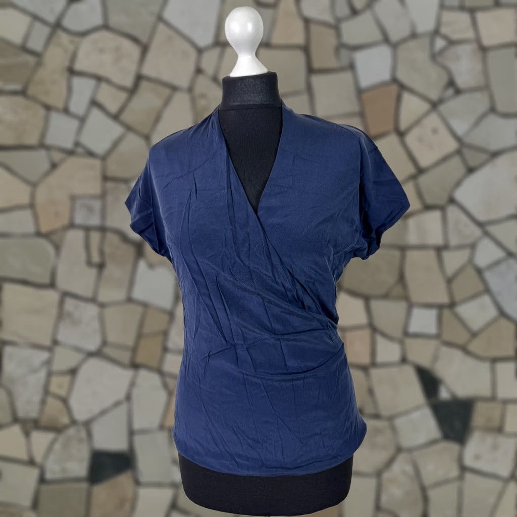 Etro Etro Milano Blouse Silk Wrap Blue V-Neck 42 Womens Shirt Top Size M / US 6-8 / IT 42-44 - 1 Thumbnail