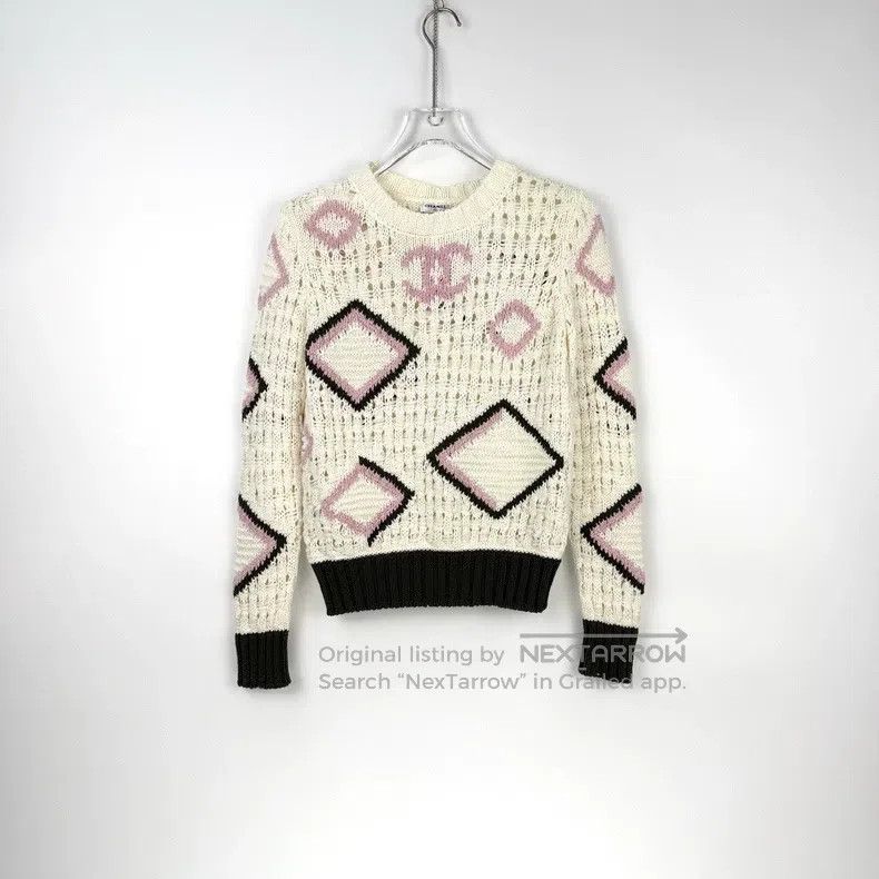 Chanel Chanel White classic pink logo knitwear sweater Size XXS / US 00 / IT 34 - 3 Thumbnail
