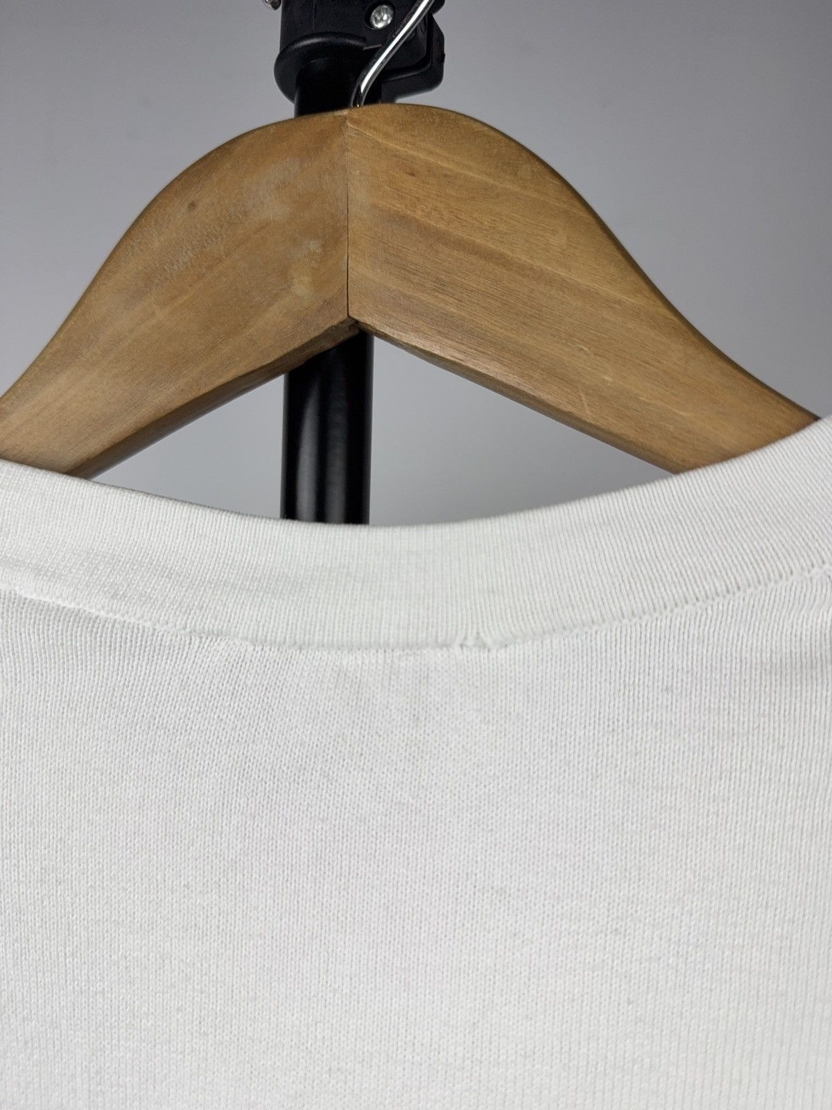Hugo Boss Luxury HUGO BOSS Minimal Logo Off White Red Tag Sweatshirt M Size US S / EU 44-46 / 1 - 14 Thumbnail