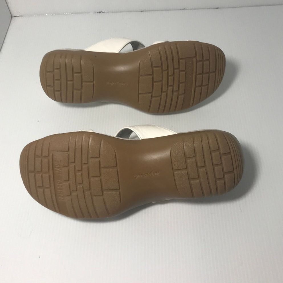 Other NWT Easy Street Comfort Wave White Slip-on Sandals 8W Size US 8 / IT 38 - 13 Thumbnail