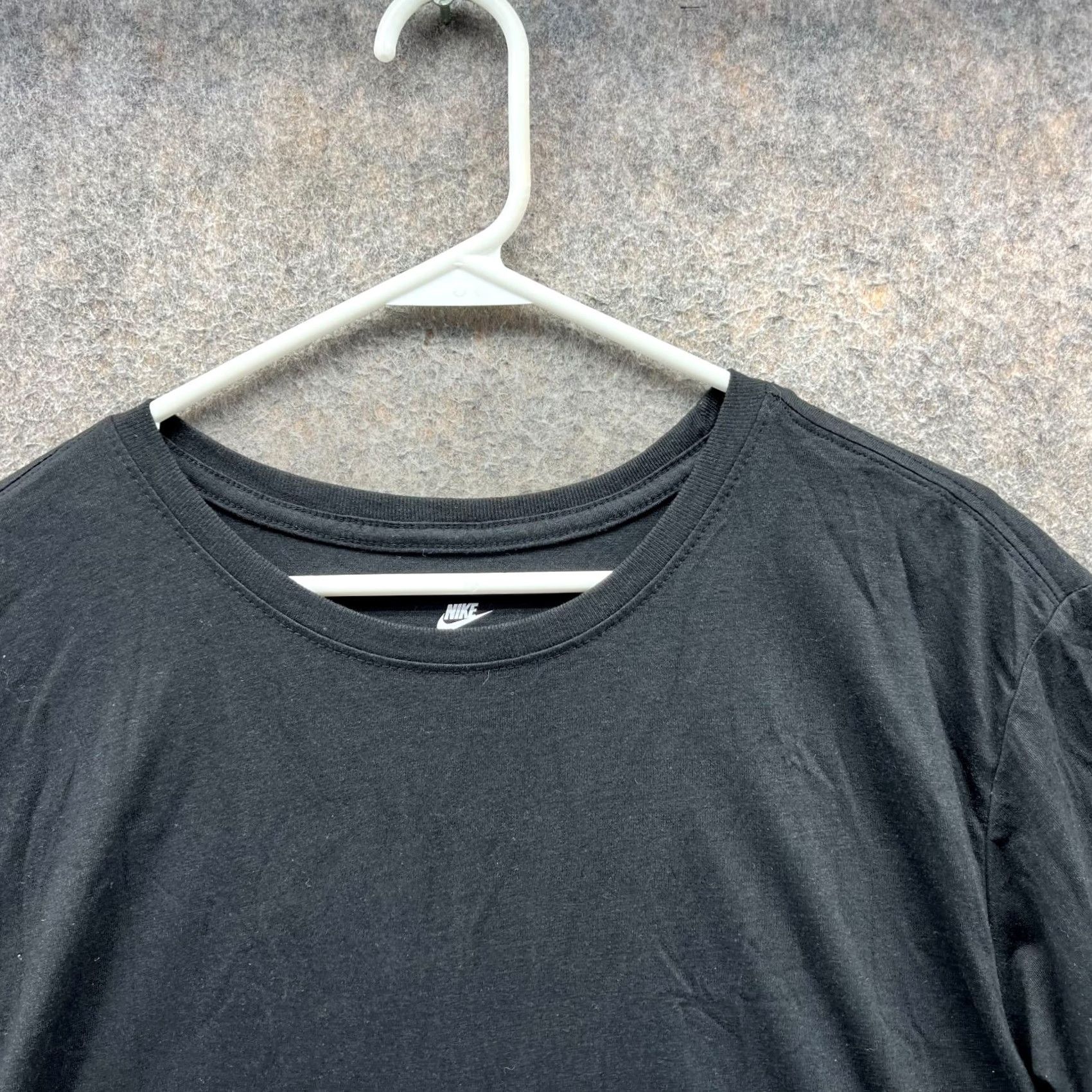 Nike VINTAGE Nike Shirt Mens XL Black Athletic Tee Crewneck Cotton Swoosh Jersey Short Sleeve Crew Neck All Seasons Size US XL / EU 56 / 4 - 4 Thumbnail