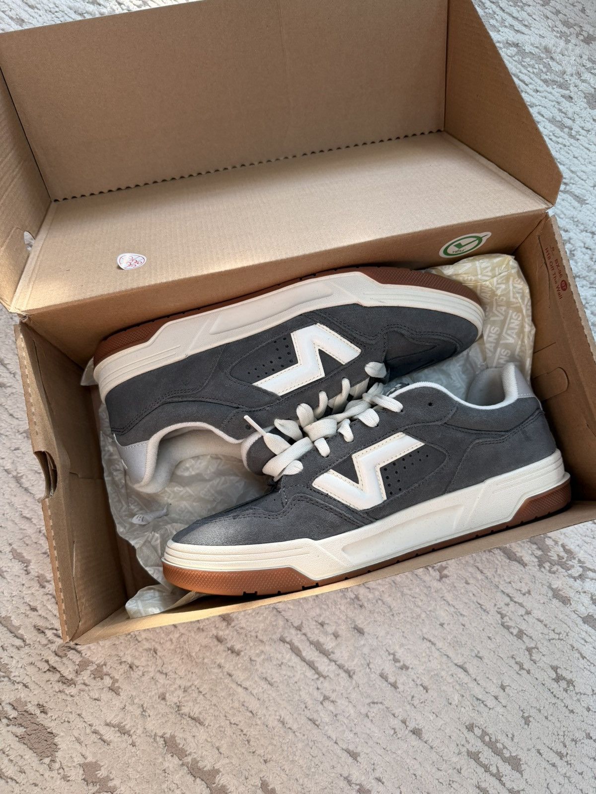 Vans Vans upland brand new Size US 11.5 / EU 44-45 - 1 Thumbnail