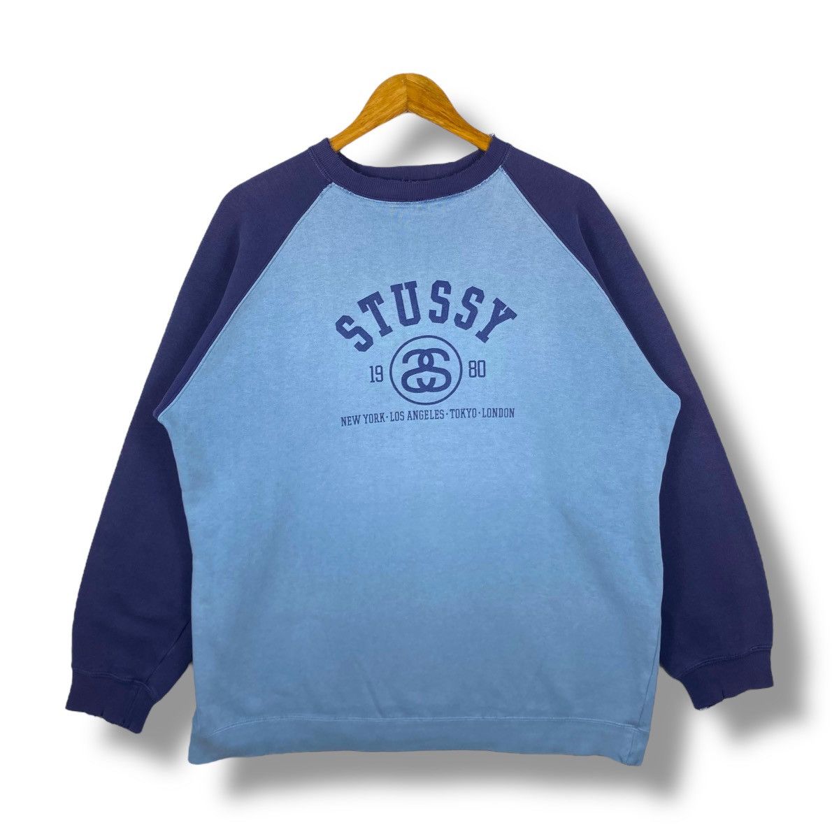 Stussy Vintage 90's STUSSY World Tour Distressed Crewneck Size US L / EU 52-54 / 3 - 1 Thumbnail