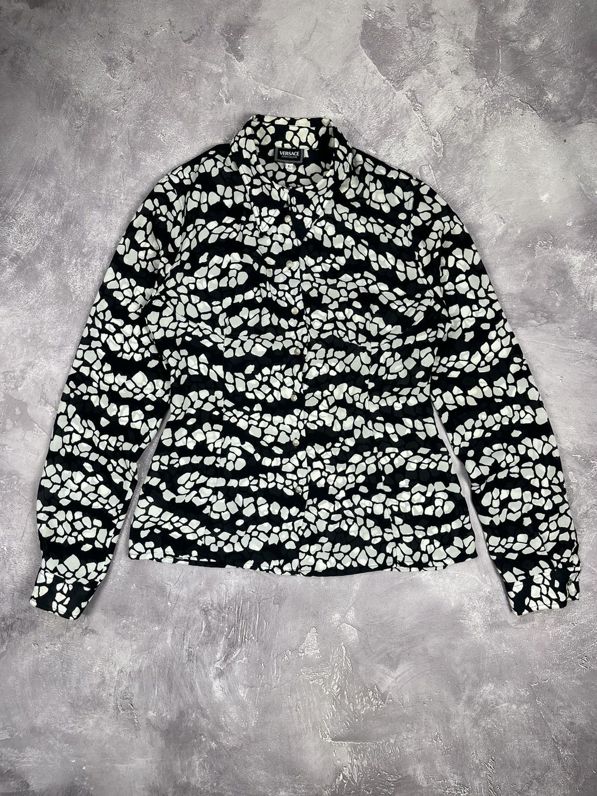 Versace Jeans Couture Vintage Versace Jeans Couture women abstrac shirt Longsleeve Size L / US 10 / IT 46 - 1 Thumbnail