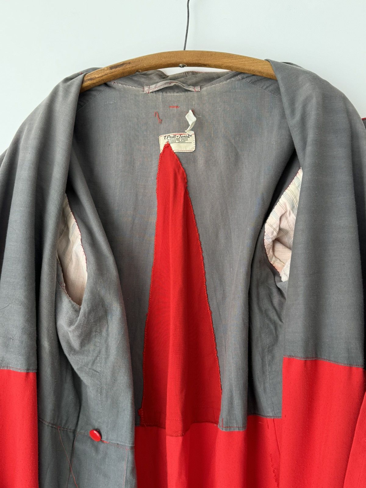 Vintage Antique 1940s British Clerical Bespoke Cassock Cloak Coat Size US XL / EU 56 / 4 - 8 Thumbnail