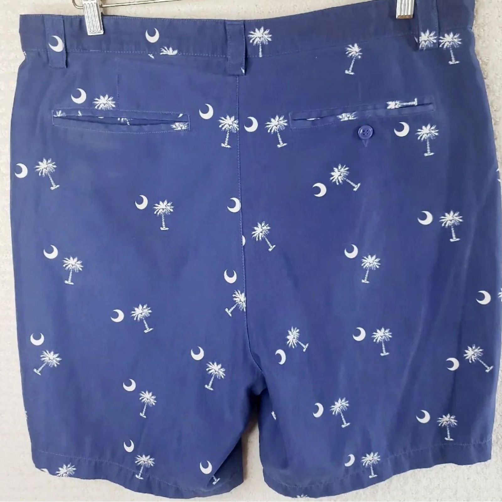 Vintage Bermuda Styles Men's Shorts 36x8 Blue Palmetto & Crescent Moon SC State Flag Flat Front Regular Inseam 8" Cotton Polyester Casual Size US 36 / EU 52 - 6 Thumbnail
