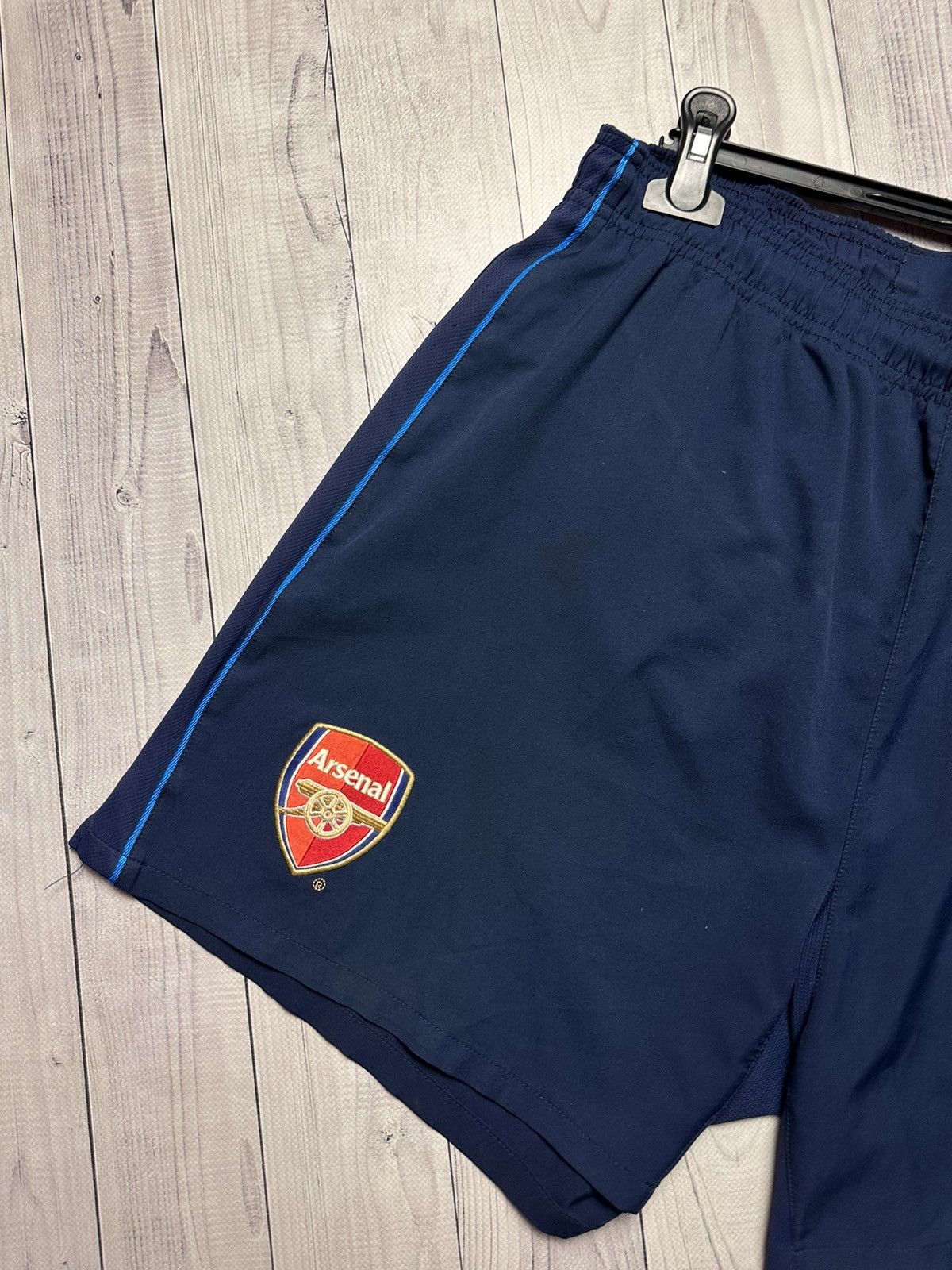 Vintage Vintage Nike Arsenal soccer shorts blue rare size L Size US 34 / EU 50 - 2 Thumbnail