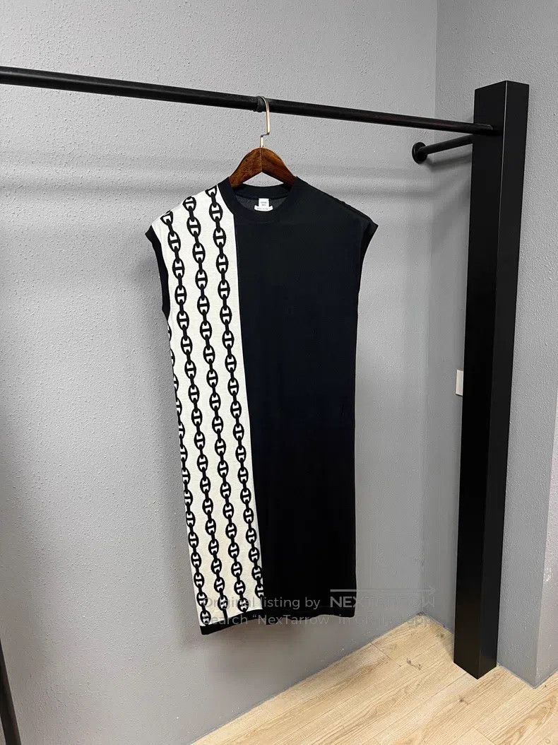 Hermes Hermes Black and white, chain, cashmere knitted, vest dres Size XXS / US 00 / IT 34 - 1 Thumbnail