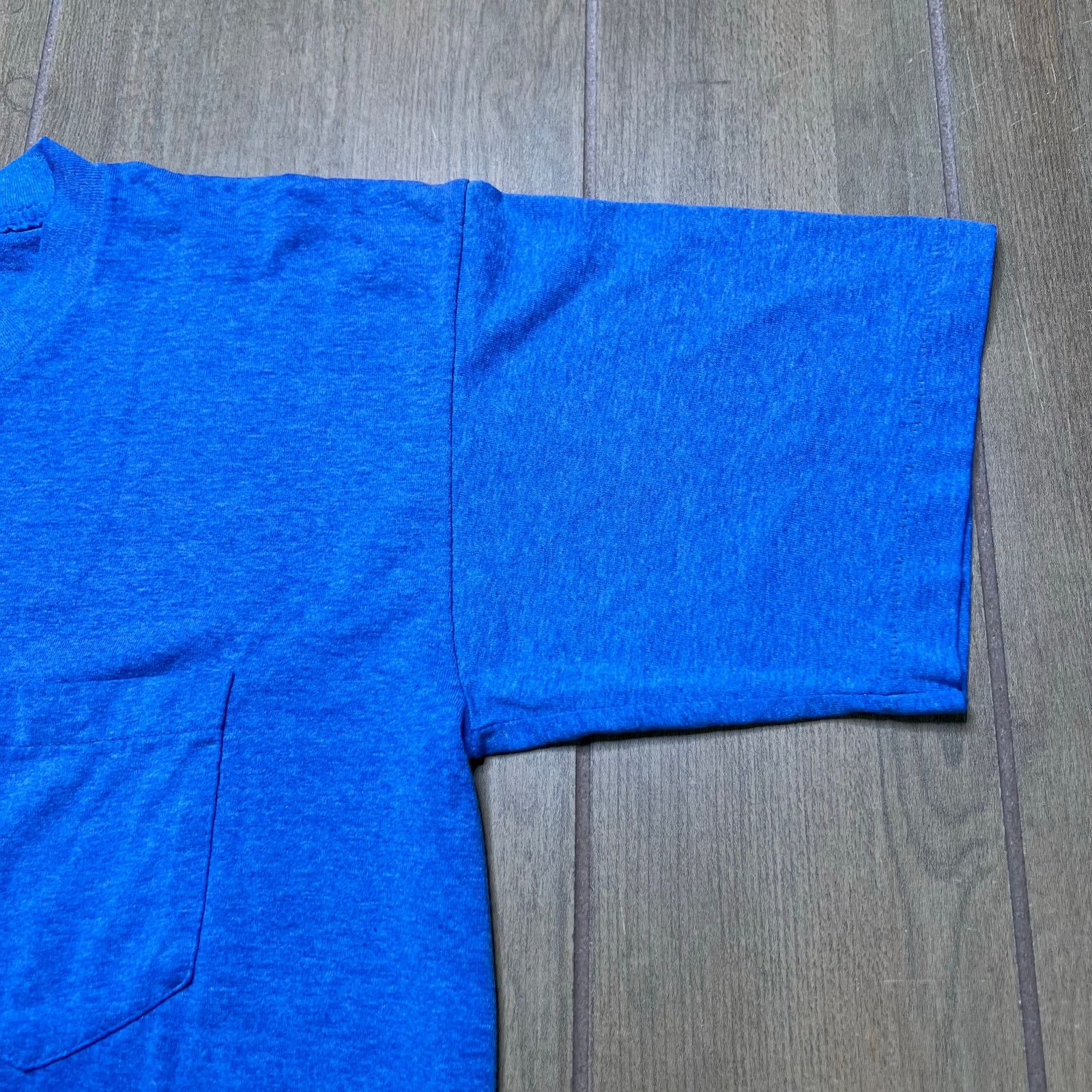 Vintage Vintage 80s T shirt size Large plain Blue front pocket Size US L / EU 52-54 / 3 - 9 Thumbnail