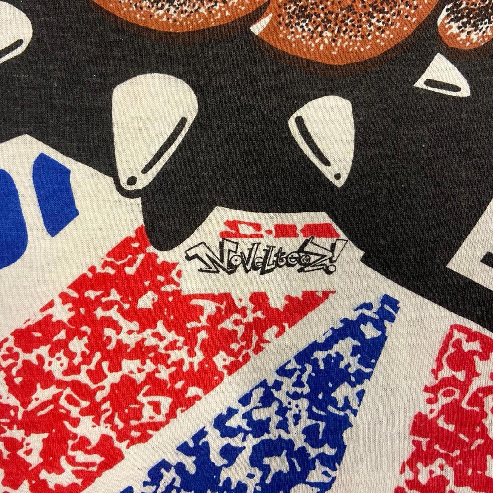 Vintage Vintage 90s Novel Tees British Bulldog AOP Tee Size US XL / EU 56 / 4 - 7 Thumbnail