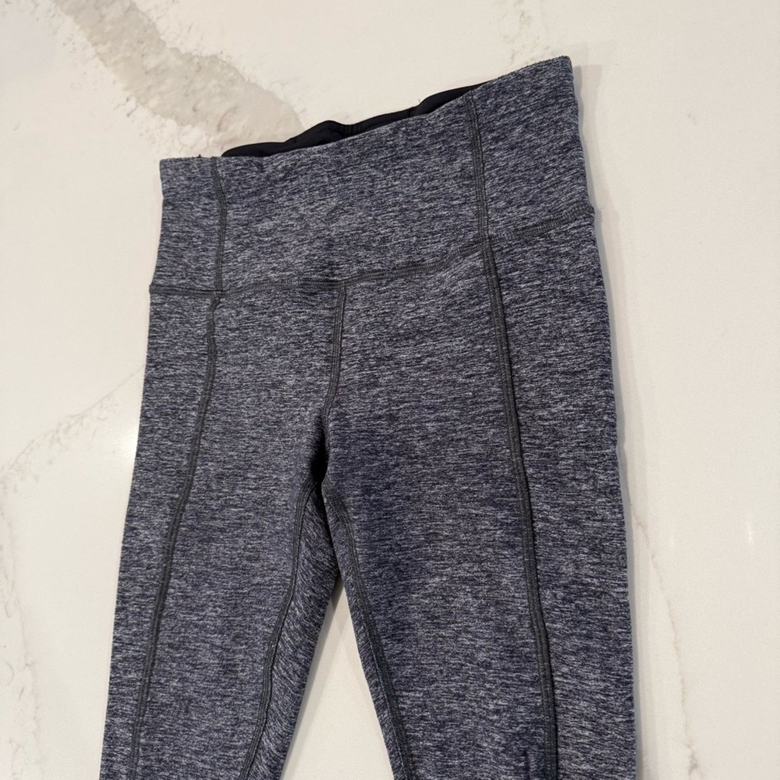 Lululemon Lululemon Run Turn Around Tight Women’s 4 Heathered Black Size 27" / US 4 / IT 40 - 7 Thumbnail