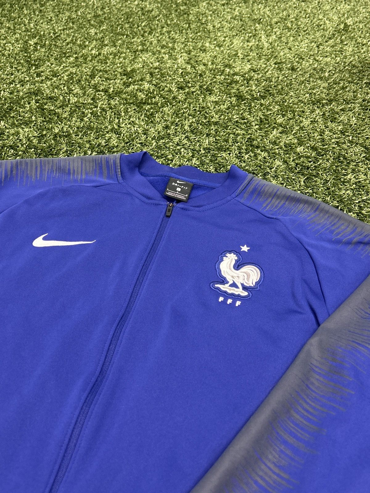 Nike 2018 Nike France Soccer Embroidered Blue Track Jacket Size US L / EU 52-54 / 3 - 1 Thumbnail