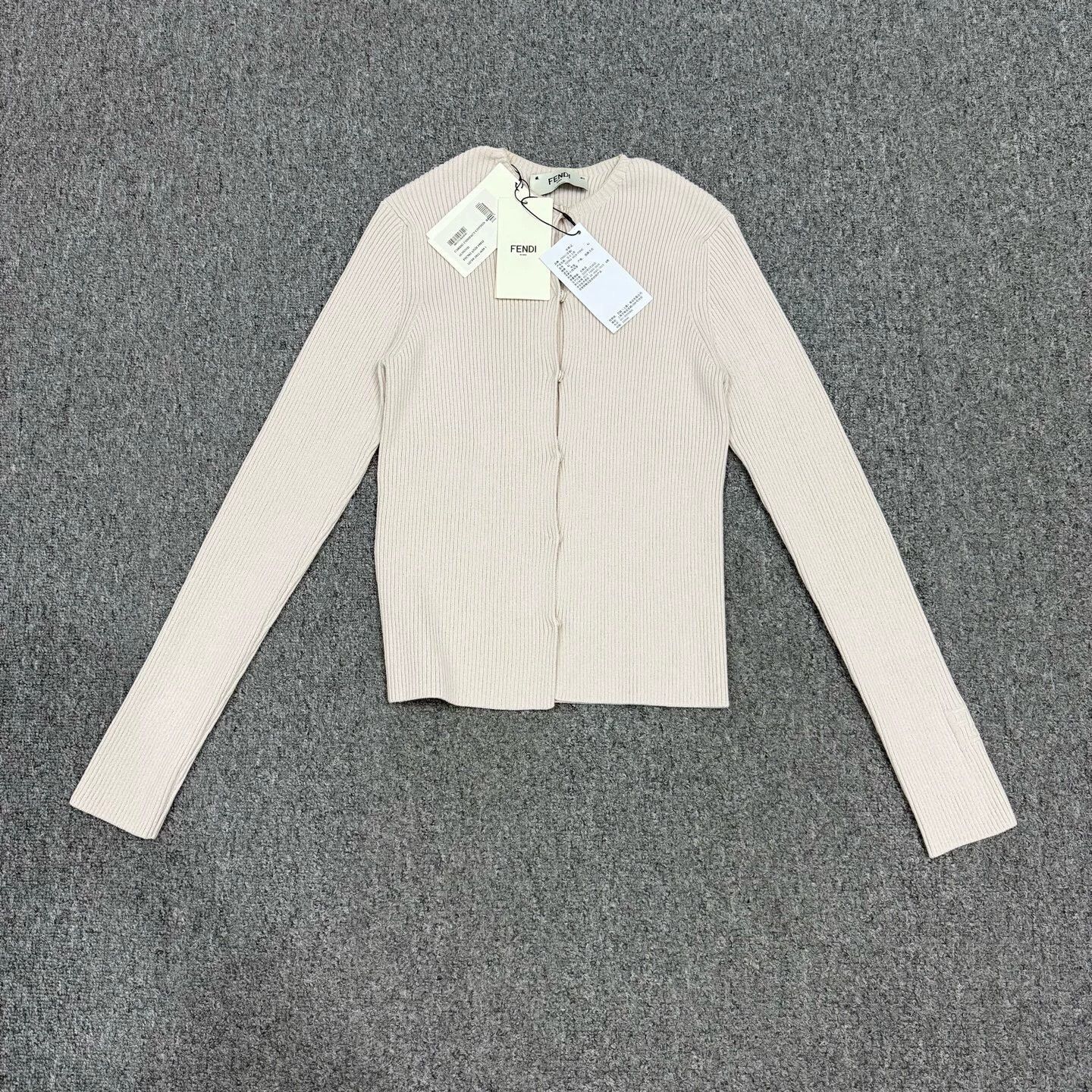 Fendi Fendi pink wool knit long-sleeve jacket 42 unused with tags Size M / US 6-8 / IT 42-44 - 1 Thumbnail