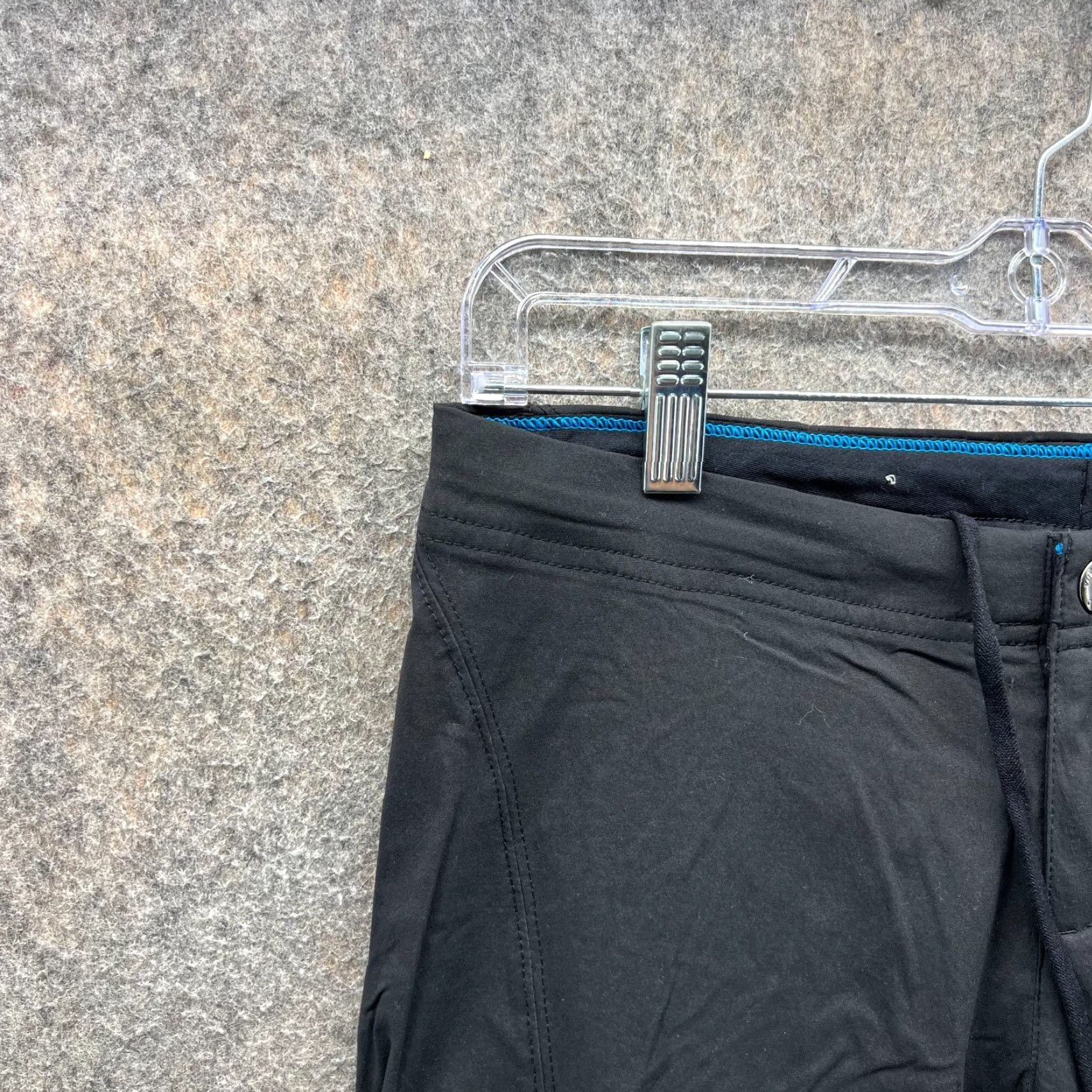 Vintage Columbia Pants Women 4 Black Capri Knit Flat Front Drawstring 19 Inseam Size 27" / US 4 / IT 40 - 5 Thumbnail