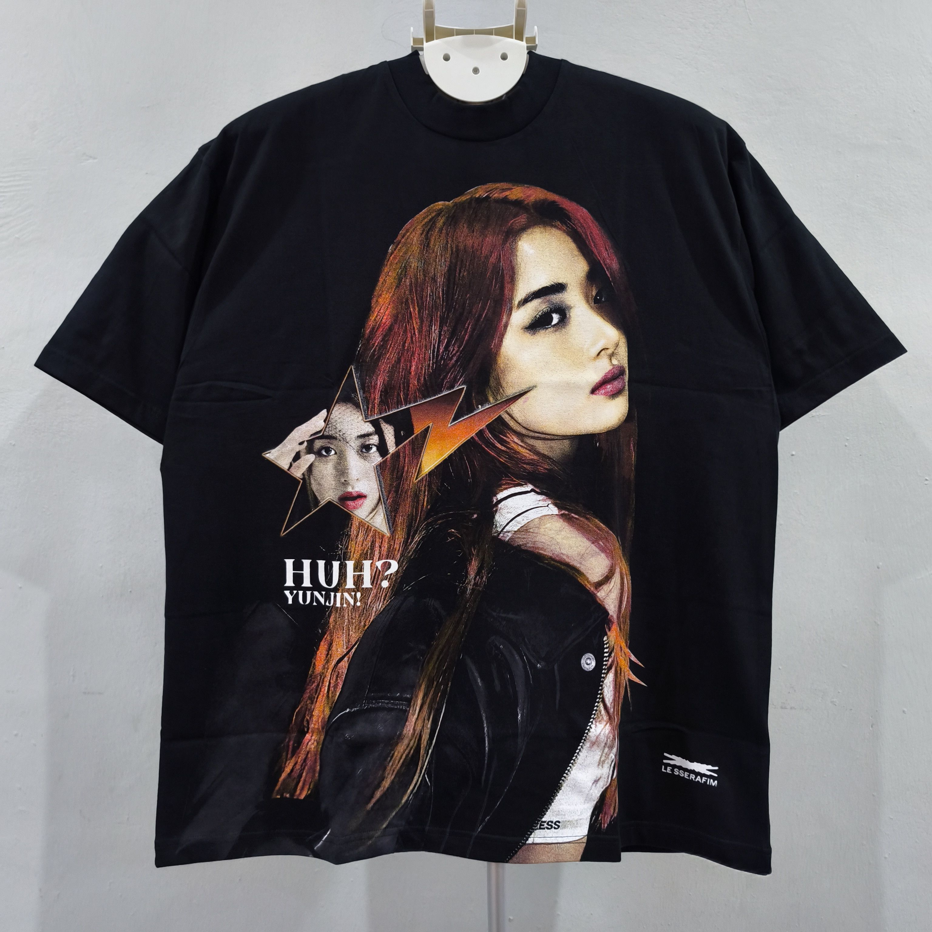 Rap Tees Le Sserafim Huh Yun-Jin Fall T-shirt Size US XL / EU 56 / 4 - 1 Thumbnail