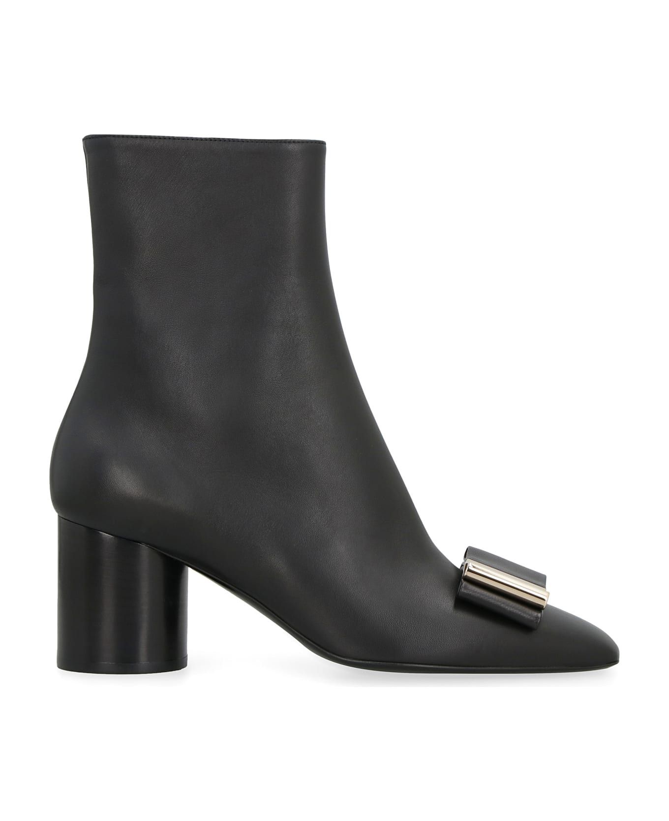 Salvatore Ferragamo o1y0326 Ankle Boots in Black Size US 6 / IT 36 - 1 Thumbnail