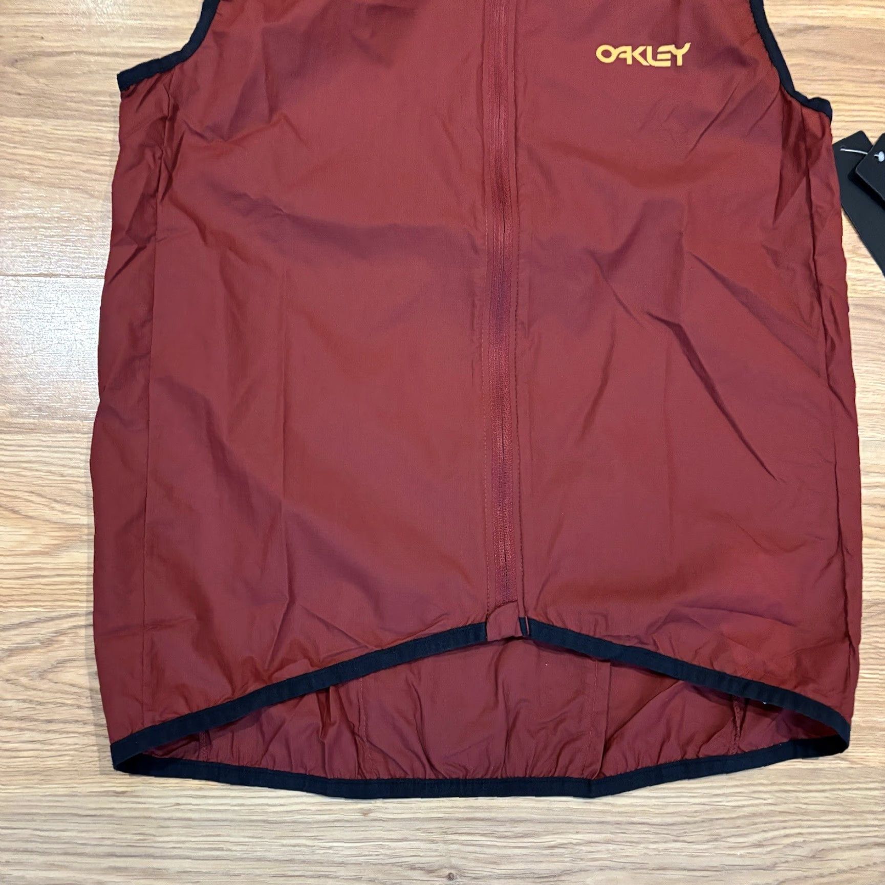 Oakley Oakley Vest Iron Red Full Zip Golf Athletic Embroidered Logo Men’s Size Small Size US S / EU 44-46 / 1 - 4 Thumbnail