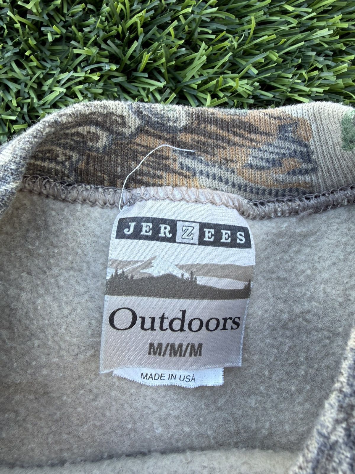 Akimbo Club Vintage 90s realtree camo Akimbo Club style crewneck size M Size US M / EU 48-50 / 2 - 2 Thumbnail