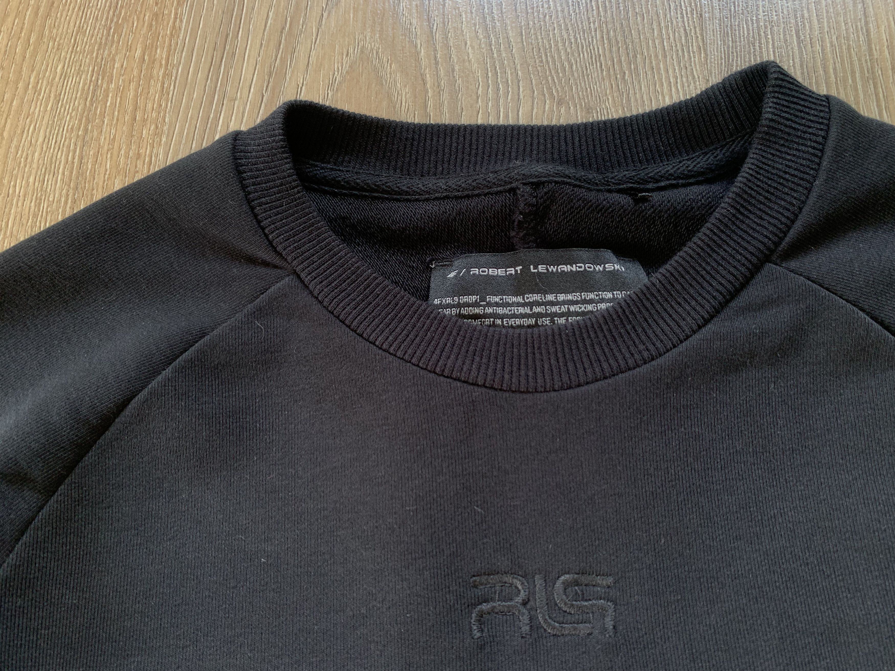Other Robert Lewandowski Men's Black Cotton Sweater Size US XS / EU 42 / 0 - 5 Thumbnail