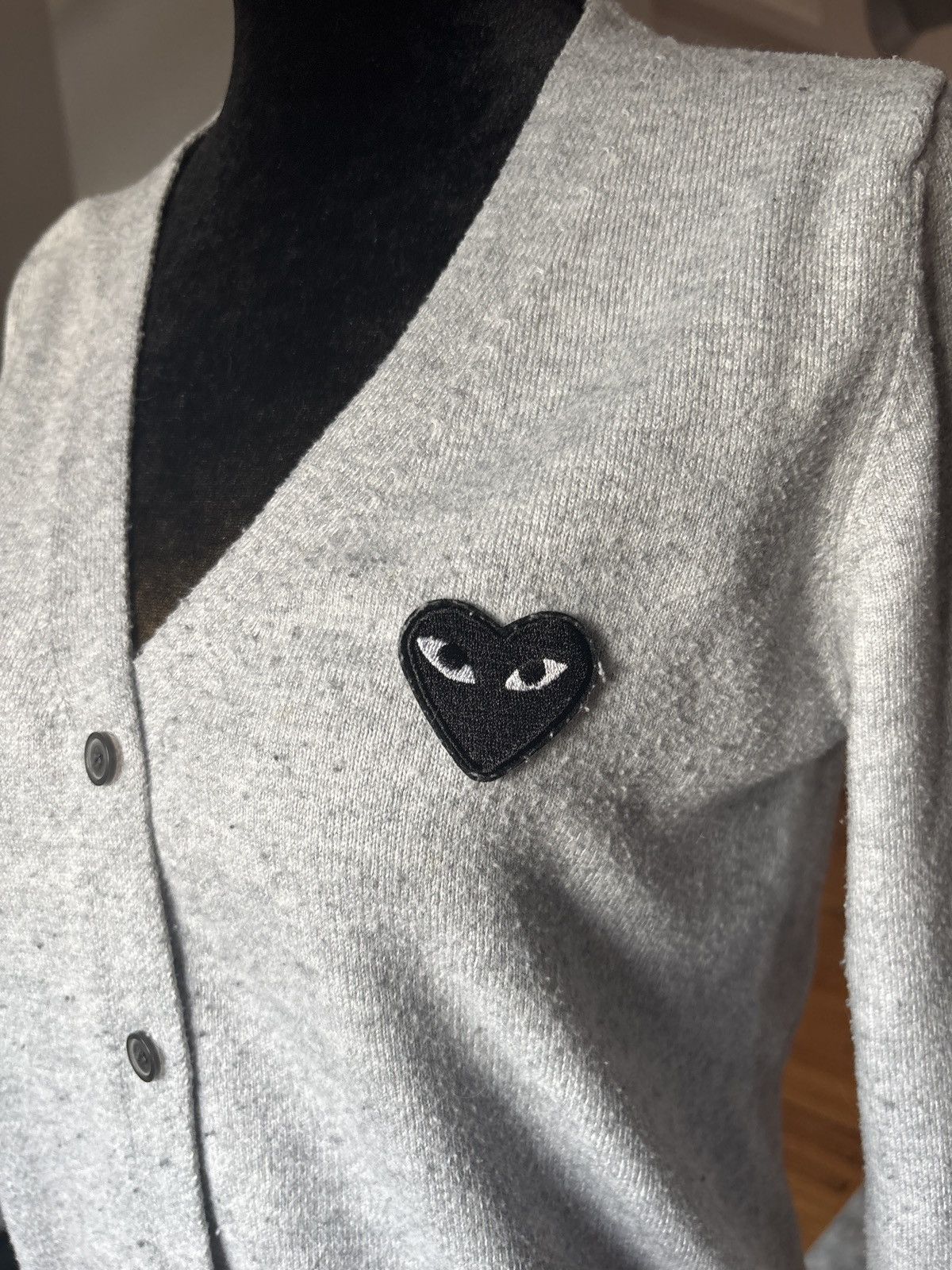 Comme des Garcons PLAY CDG Play Women’s Grey Button Down Cardigan Size S / US 4 / IT 40 - 2 Thumbnail