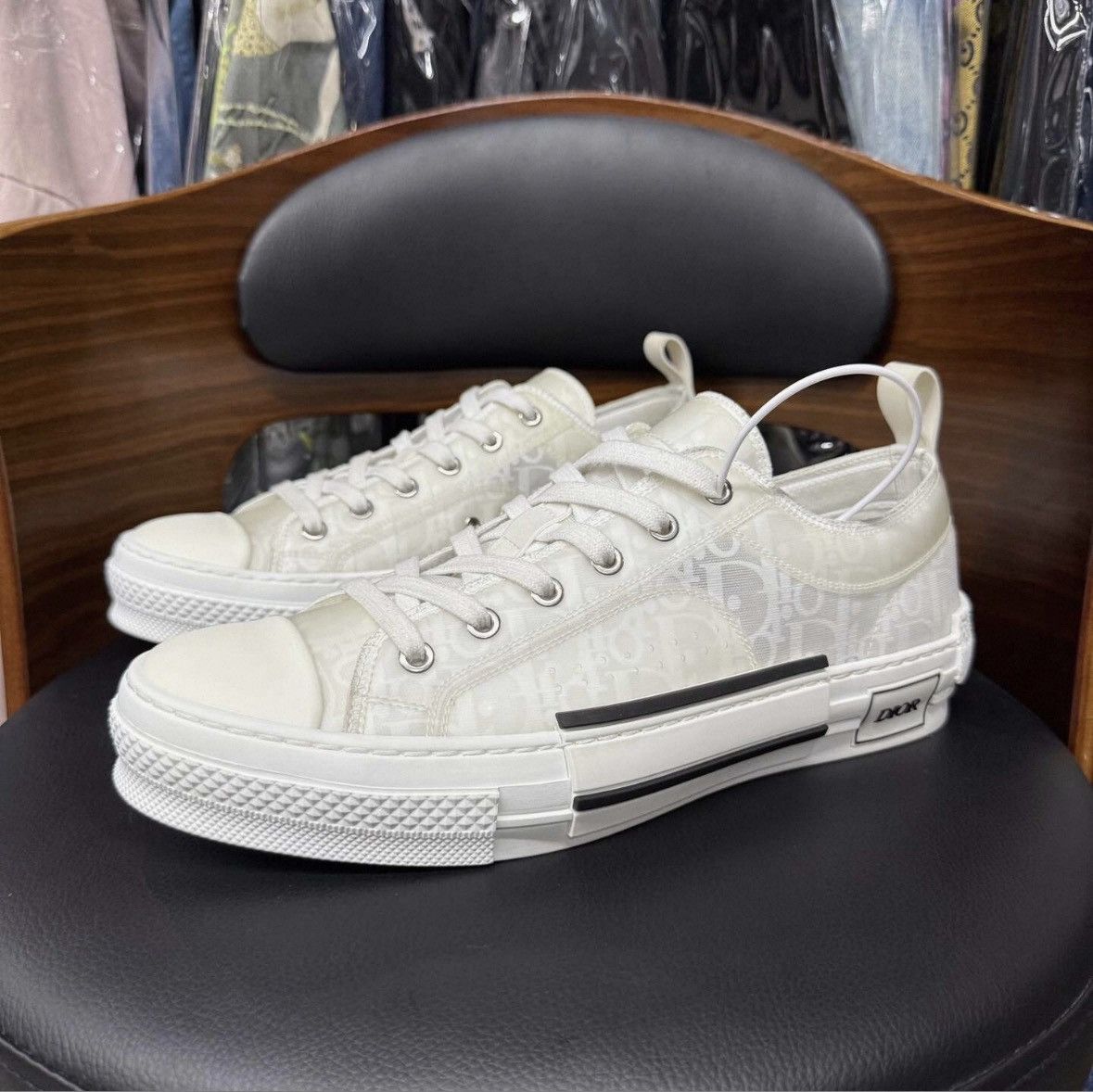 Dior Dior Limited White Lowtop Sneakers 9 Men Size US 9 / EU 42 - 1 Thumbnail