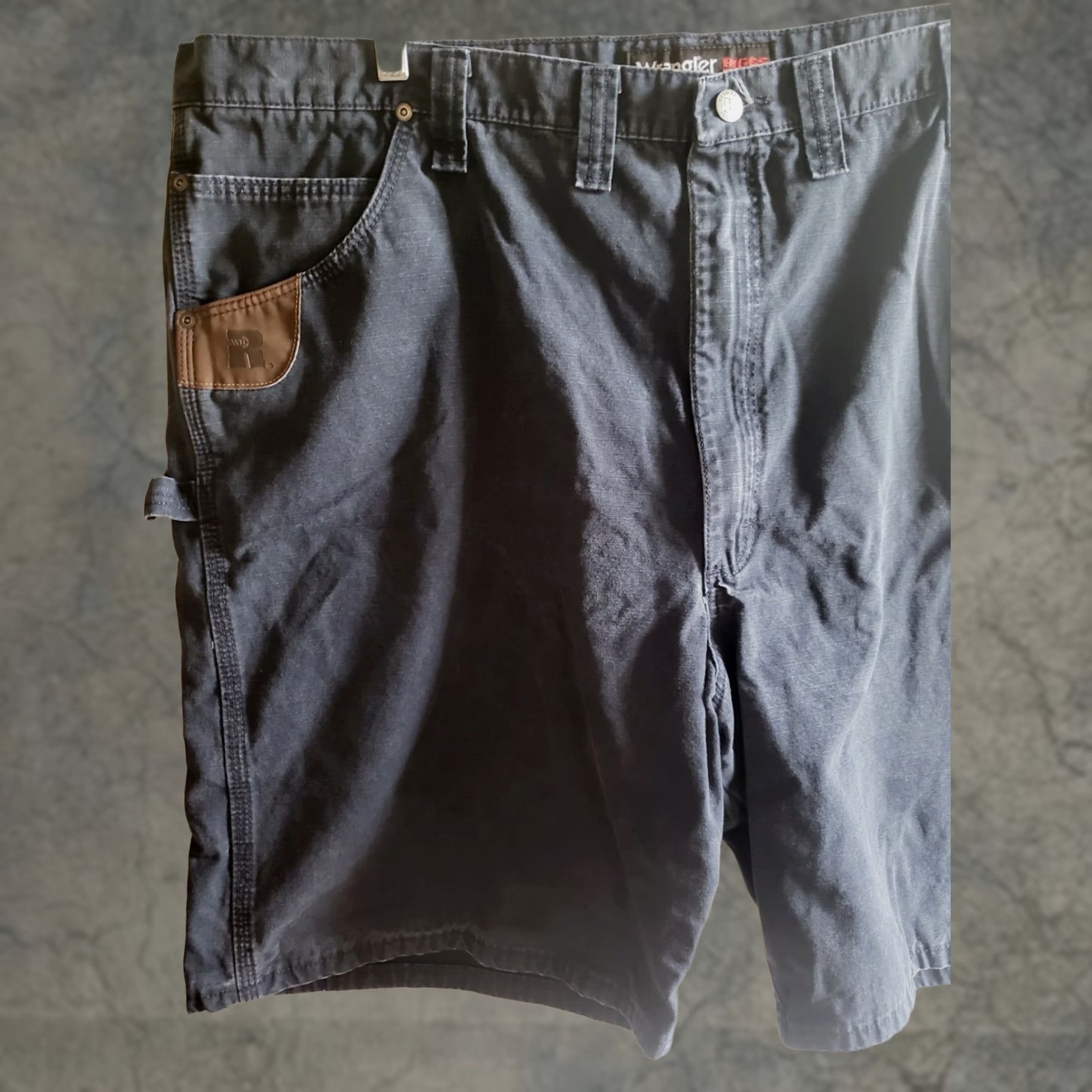 Wrangler Wrangler Riggs Carpenter Shorts Mens Size 46 Bermuda Dark Wash Distressed Navy Blue 80s 90s Work Men's Shorts Size US 30 / EU 46 - 1 Thumbnail