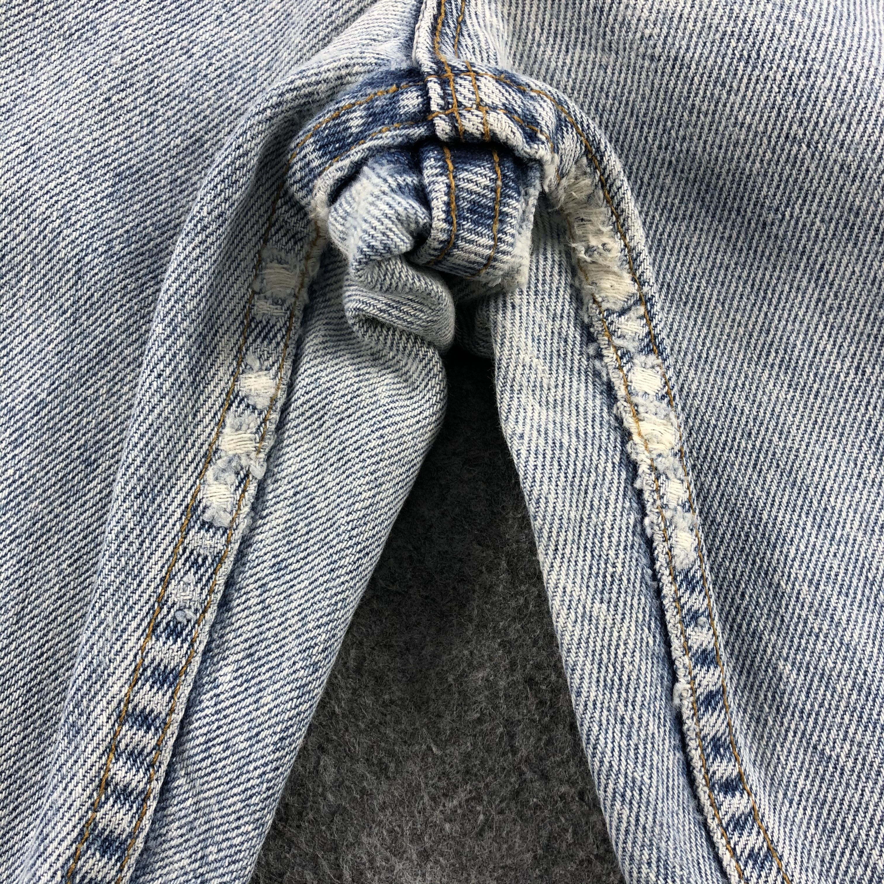 Levi's 90s Vintage Light Wash Levis 551 Jeans-J1583 Size US 33 - 10 Thumbnail