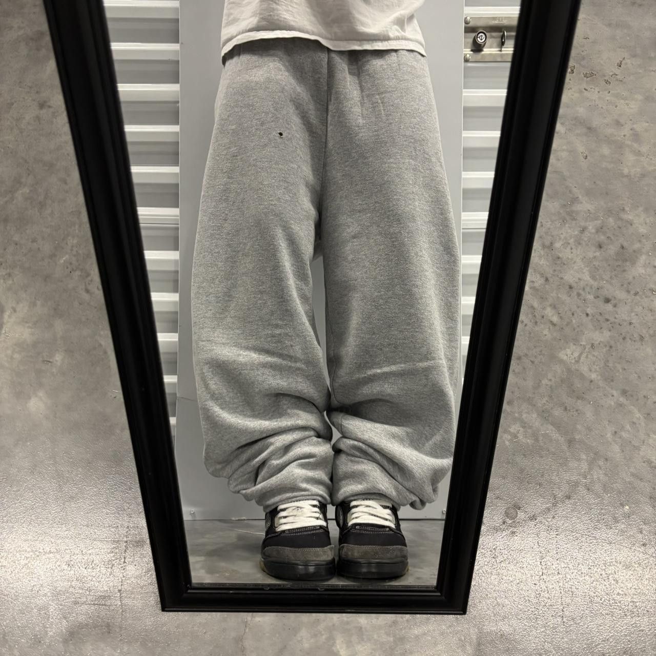 Japanese Brand × Vintage Crazy Vintage Y2K/2000s Baggy Light Grey Essential Sweatpants! Size US 32 / EU 48 - 1 Thumbnail