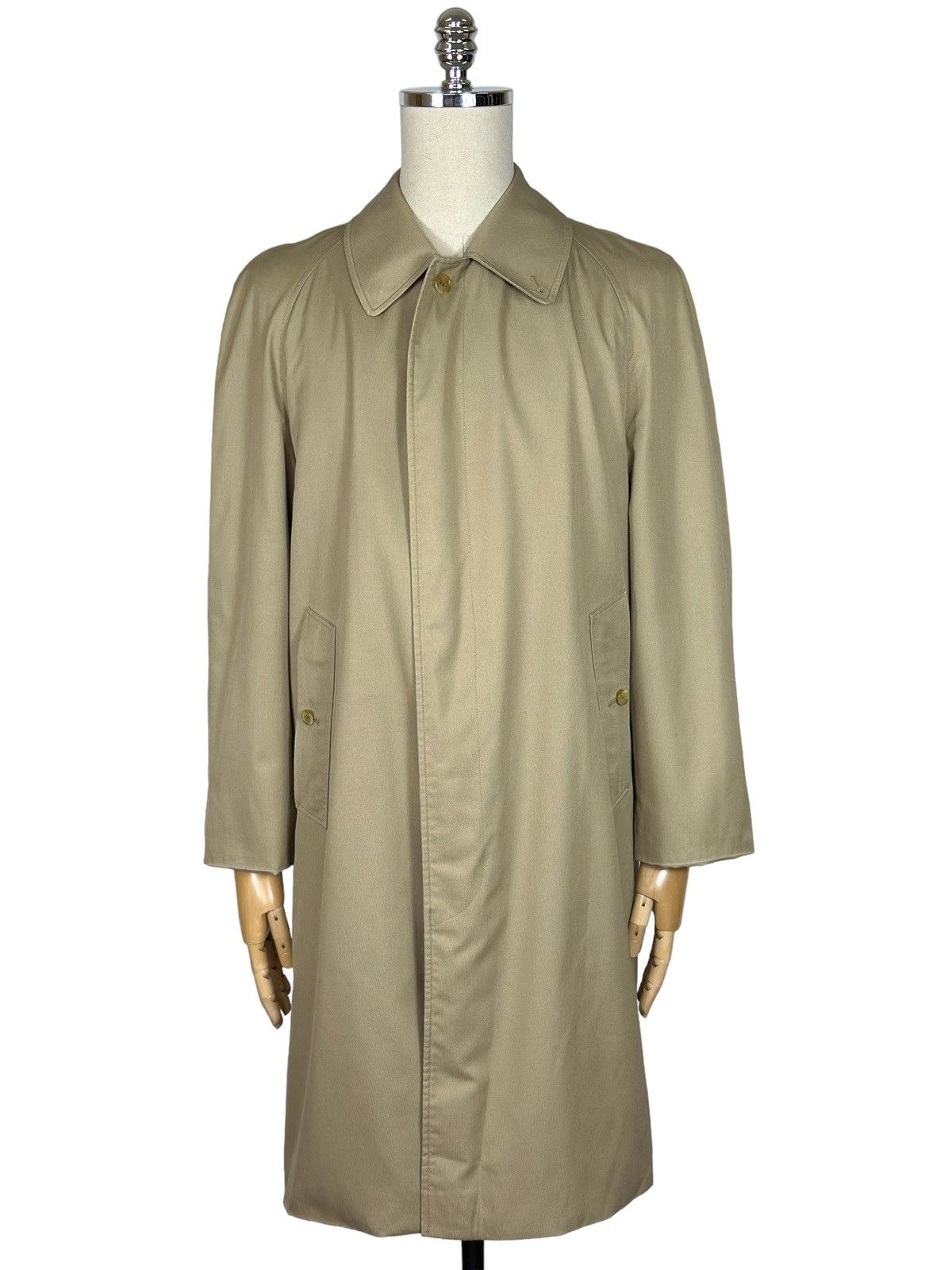 image of Burberrys Nova Check Vintage Men's Beige Coat (Size Medium)