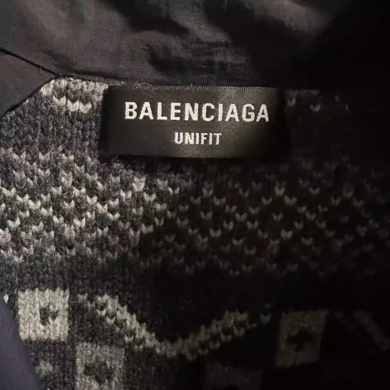 Balenciaga Balenciaga Sporty B Embroidered Logo Nylon Sweater Size US XS / EU 42 / 0 - 4 Thumbnail