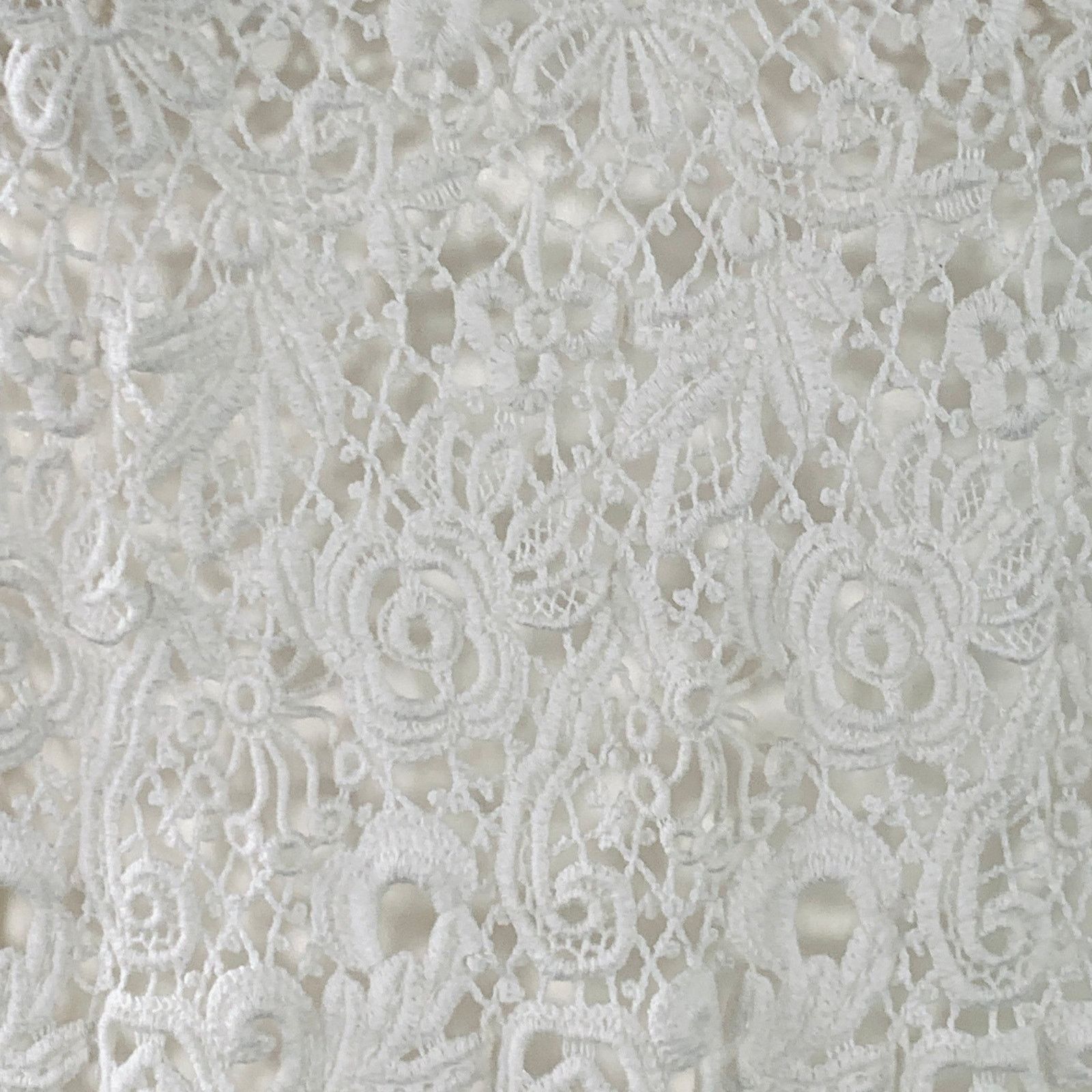 Burberry Size M White Cotton Blend Guipure Lace Long Sleeve Blouse Size M / US 6-8 / IT 42-44 - 2 Thumbnail