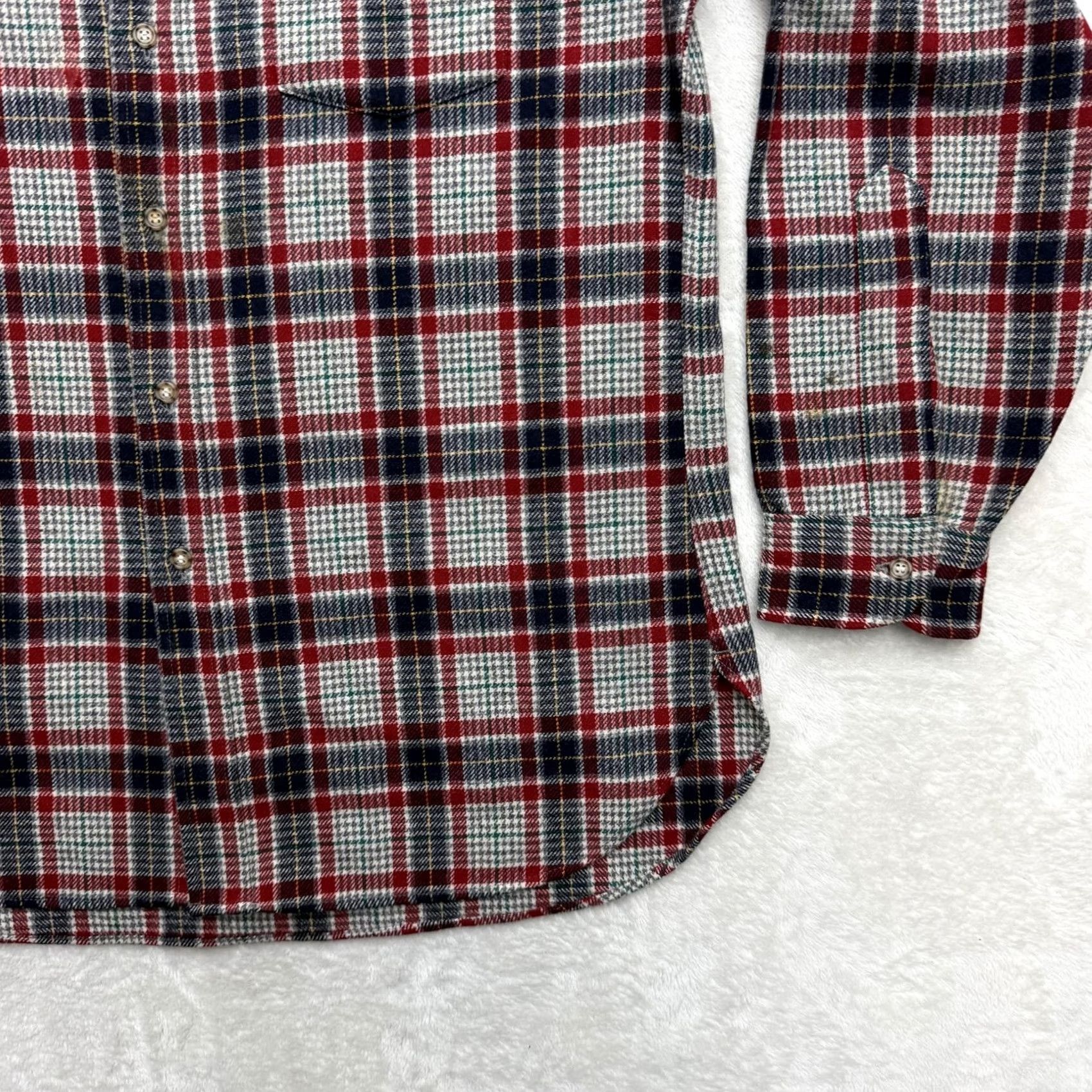 Pendleton VINTAGE Pendleton Flannel Shirt Mens L Button Up Red Plaid Wool Made In USA Size US L / EU 52-54 / 3 - 4 Thumbnail