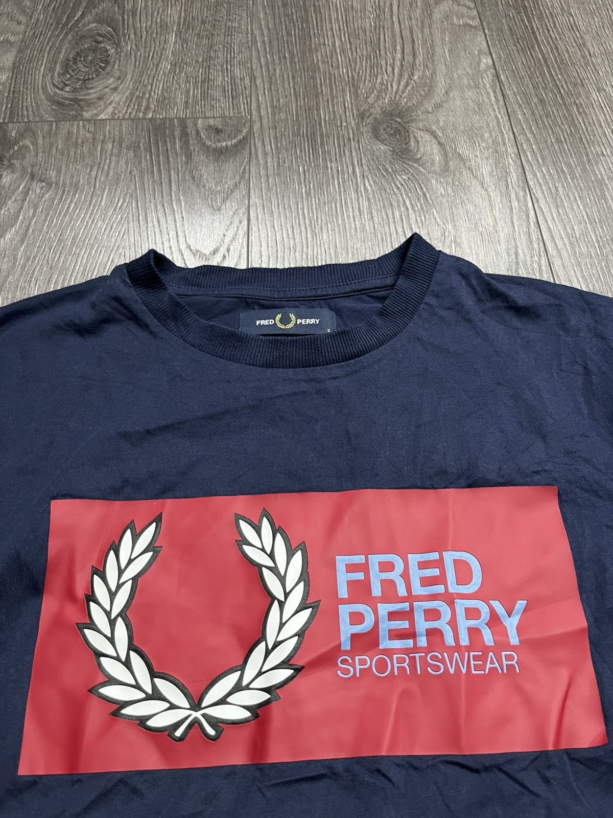 Fred Perry Fred Perry Navy T-shirt Big Red Print Sportswear Logo Size US S / EU 44-46 / 1 - 2 Thumbnail